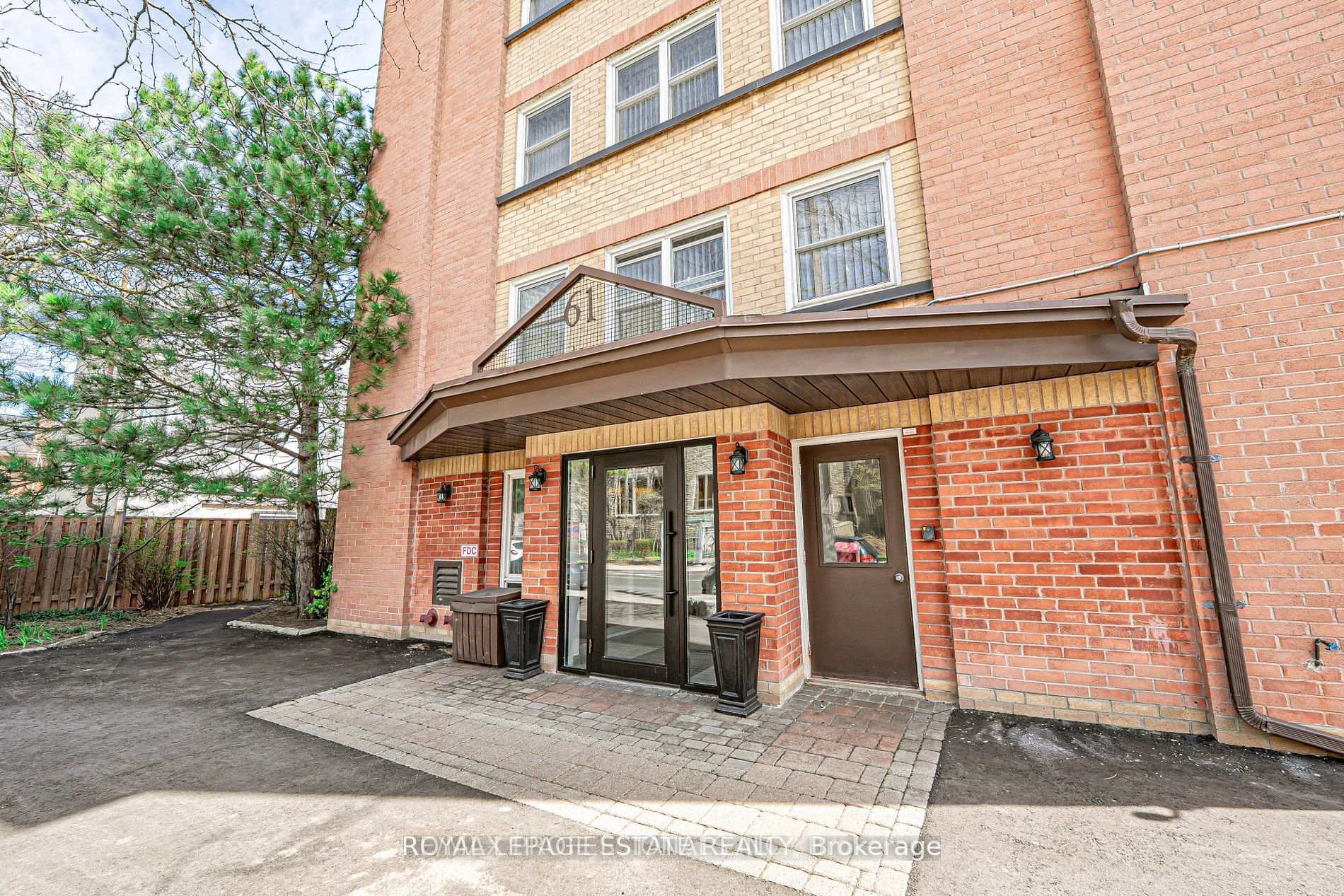 Photo 2 of Unit 106, 61 Main Street, Toronto, East End-Danforth — HOMEH