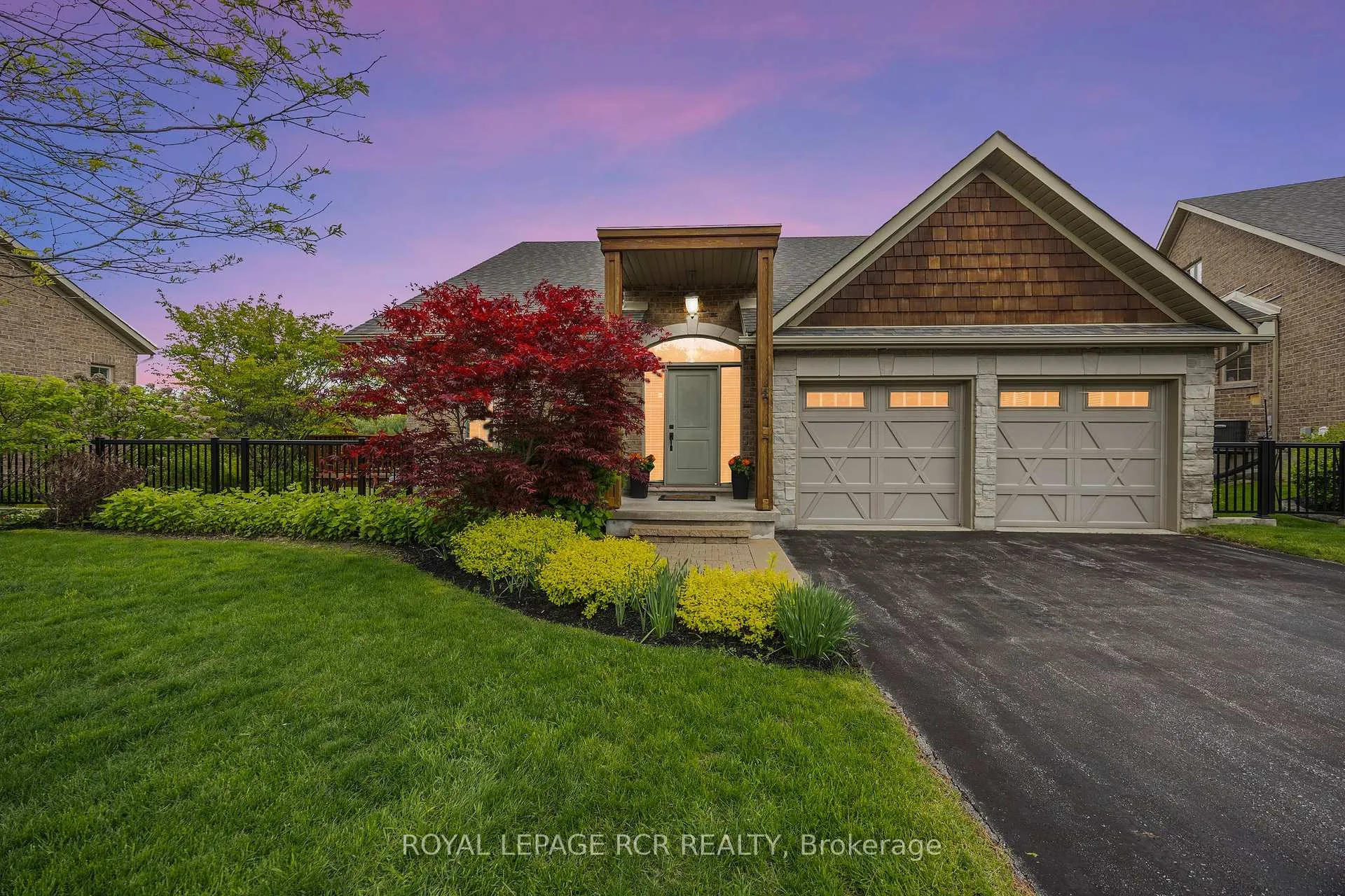 Photo 2 of Unit 4, 1 Reddington Drive, Caledon, Rural Caledon — HOMEH