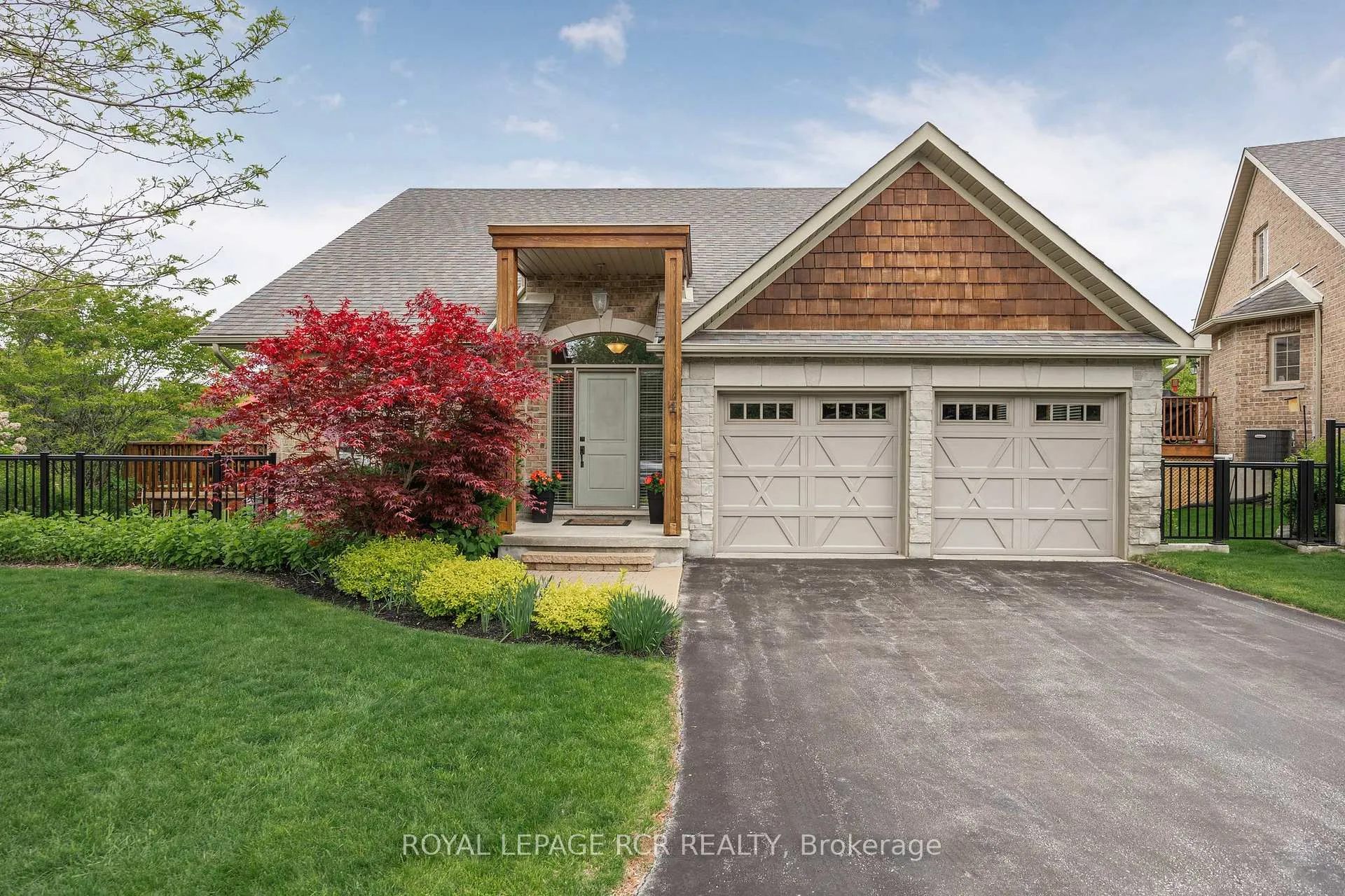 Photo 3 of Unit 4, 1 Reddington Drive, Caledon, Rural Caledon — HOMEH