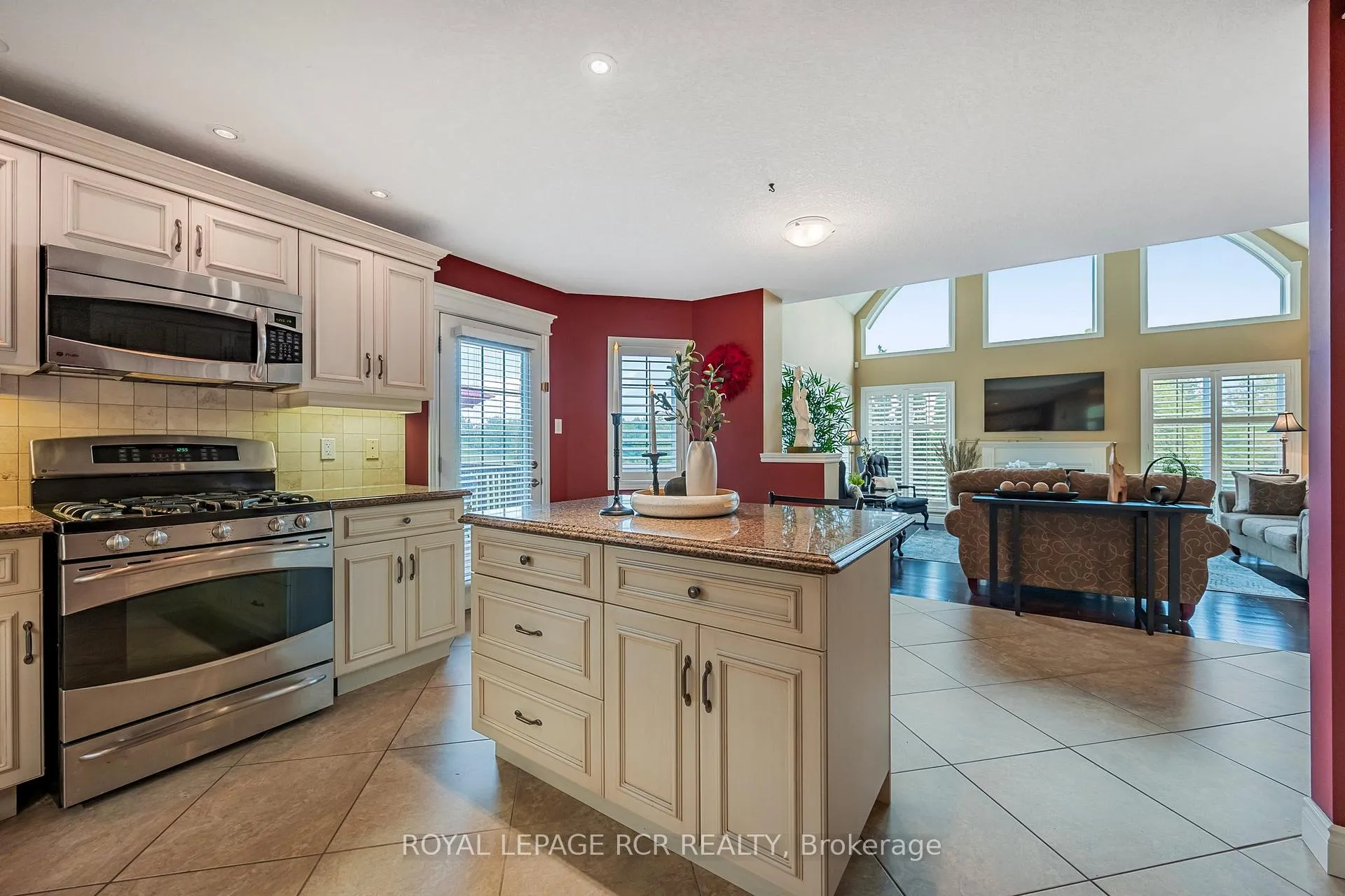 Photo 8 of Unit 4, 1 Reddington Drive, Caledon, Rural Caledon — HOMEH