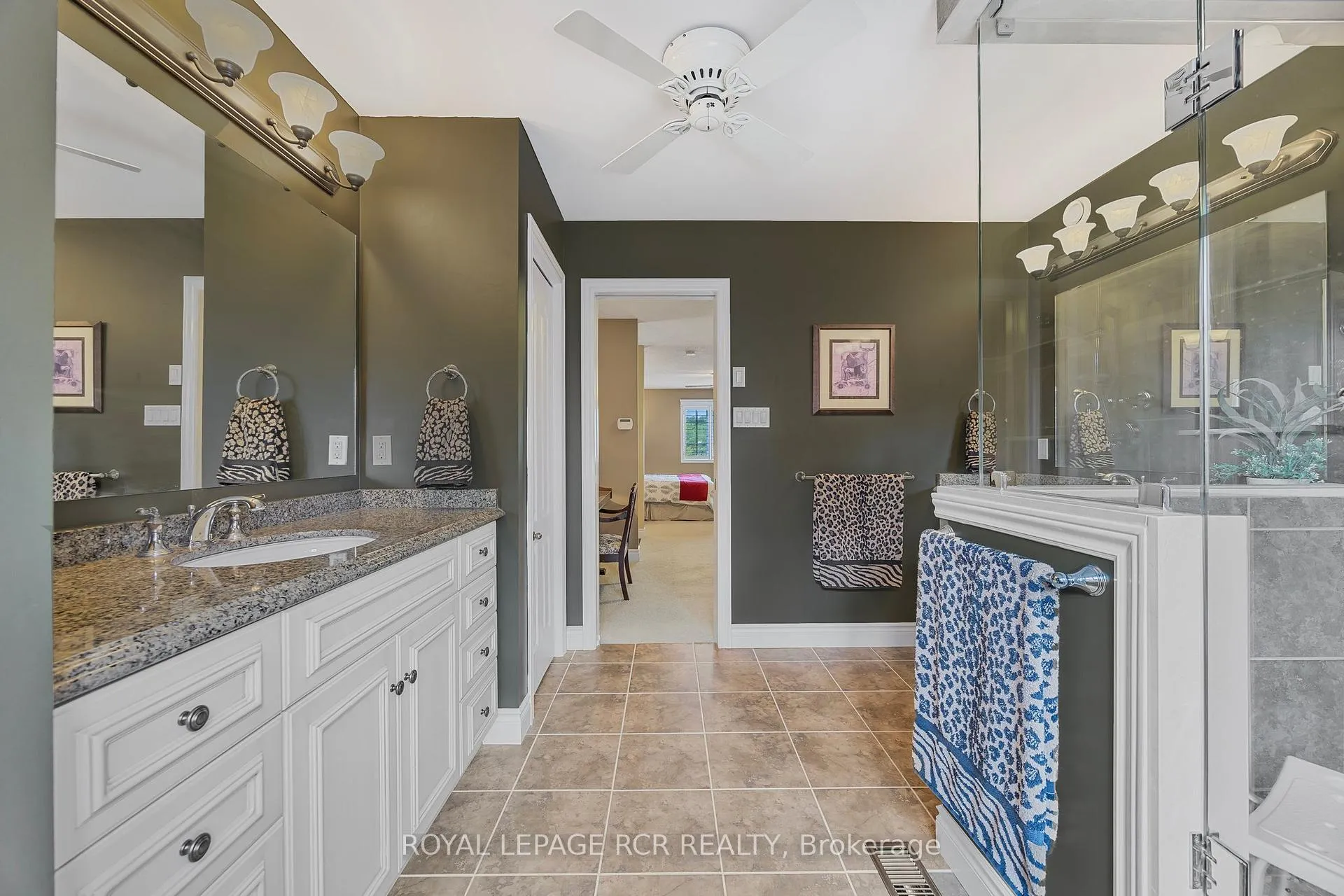 Photo 20 of Unit 4, 1 Reddington Drive, Caledon, Rural Caledon — HOMEH