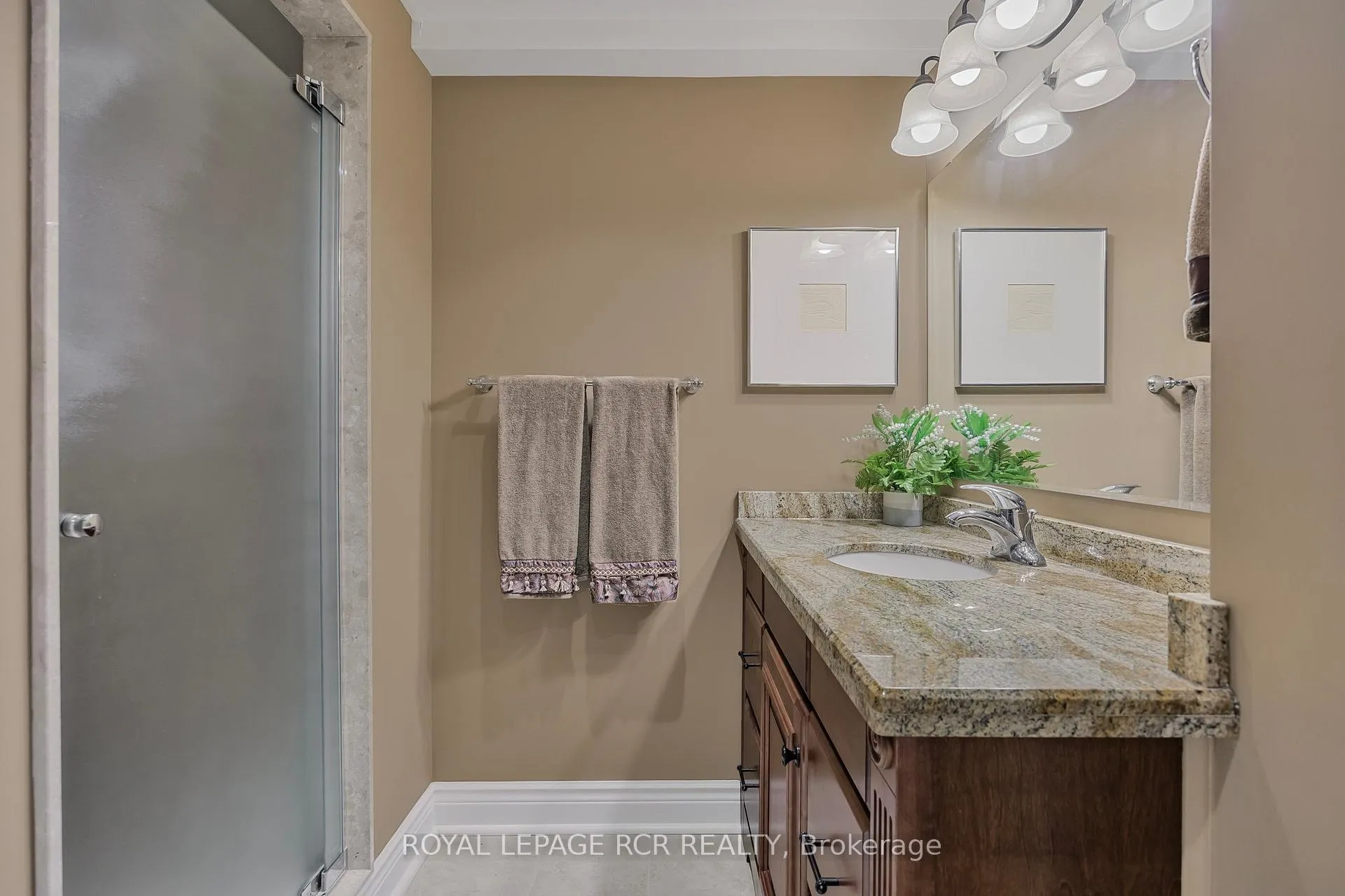 Photo 26 of Unit 4, 1 Reddington Drive, Caledon, Rural Caledon — HOMEH