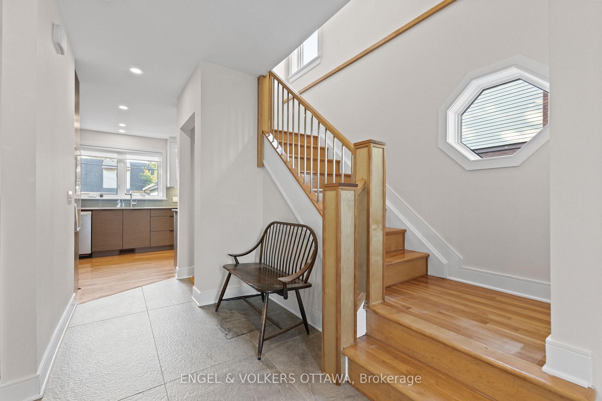 Photo 7 of 826 Quinlan Road, Ottawa, Elmvale Acres — HOMEH