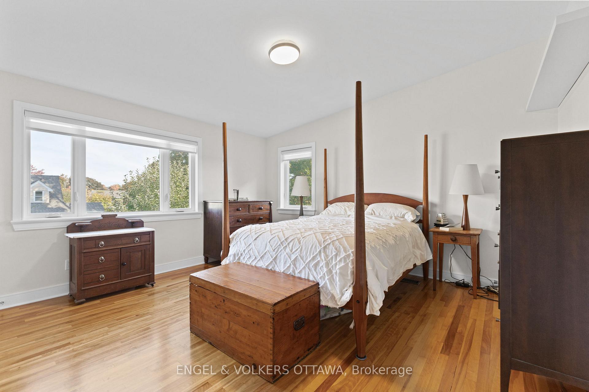 Photo 13 of 826 Quinlan Road, Ottawa, Elmvale Acres — HOMEH