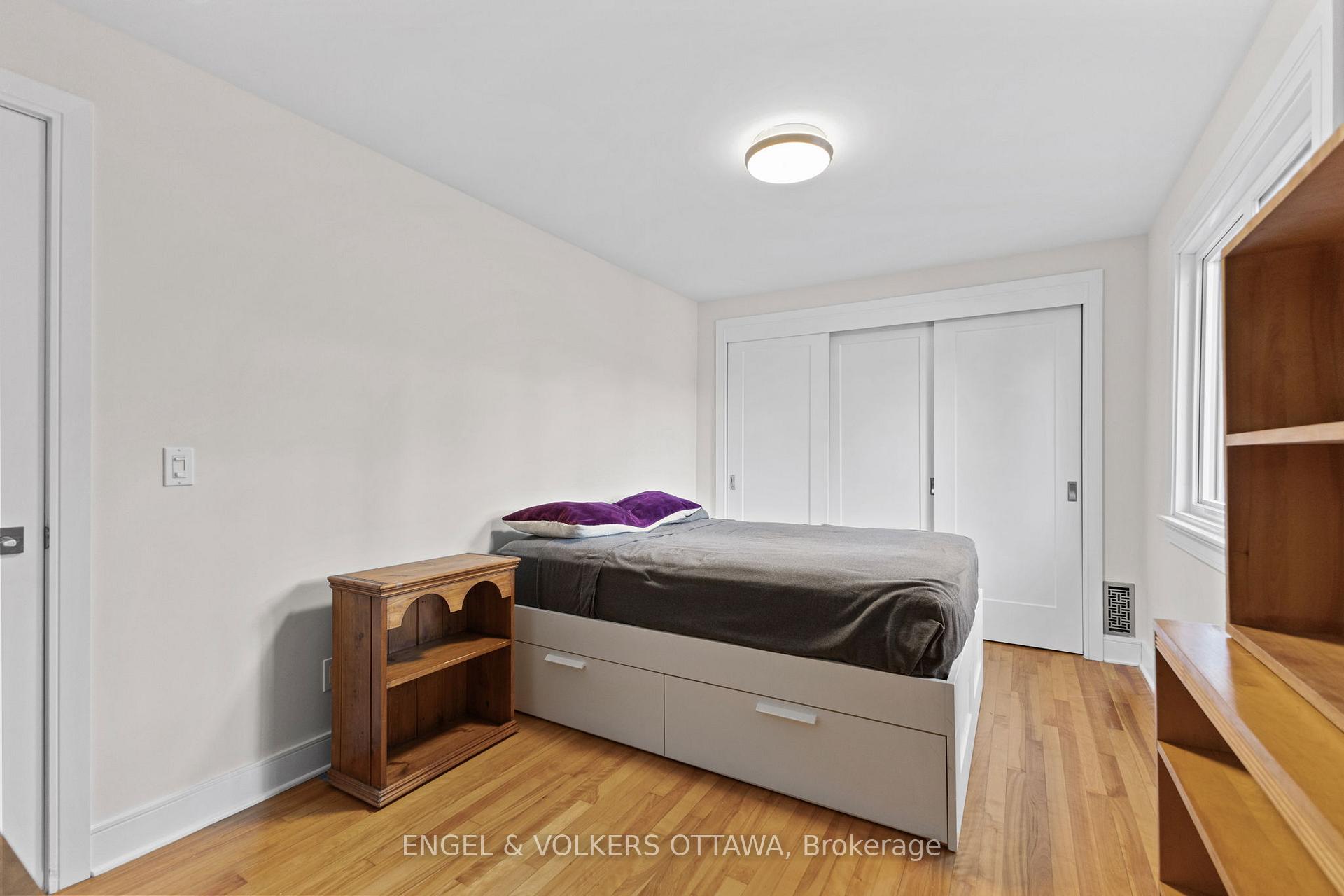 Photo 16 of 826 Quinlan Road, Ottawa, Elmvale Acres — HOMEH