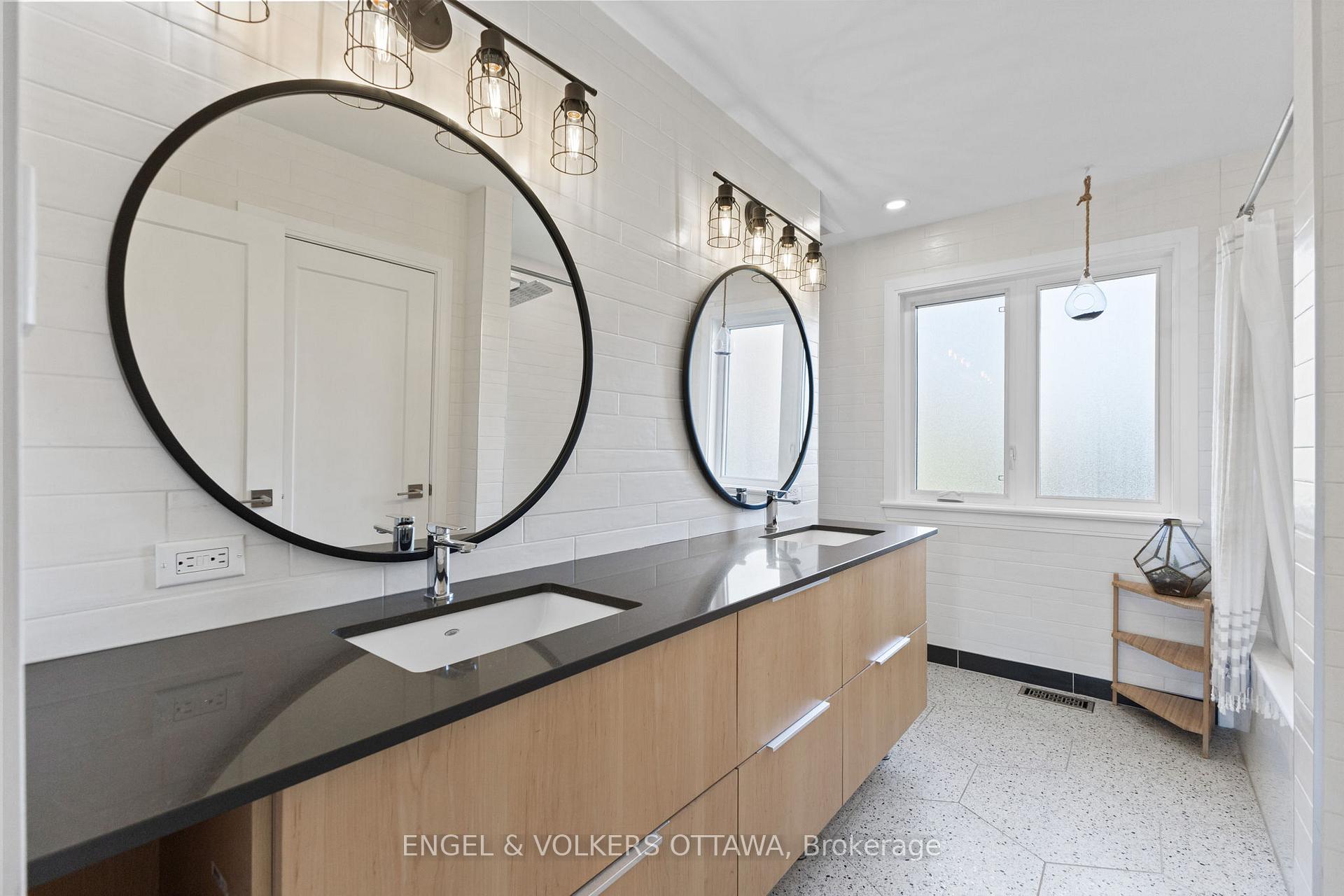 Photo 20 of 826 Quinlan Road, Ottawa, Elmvale Acres — HOMEH