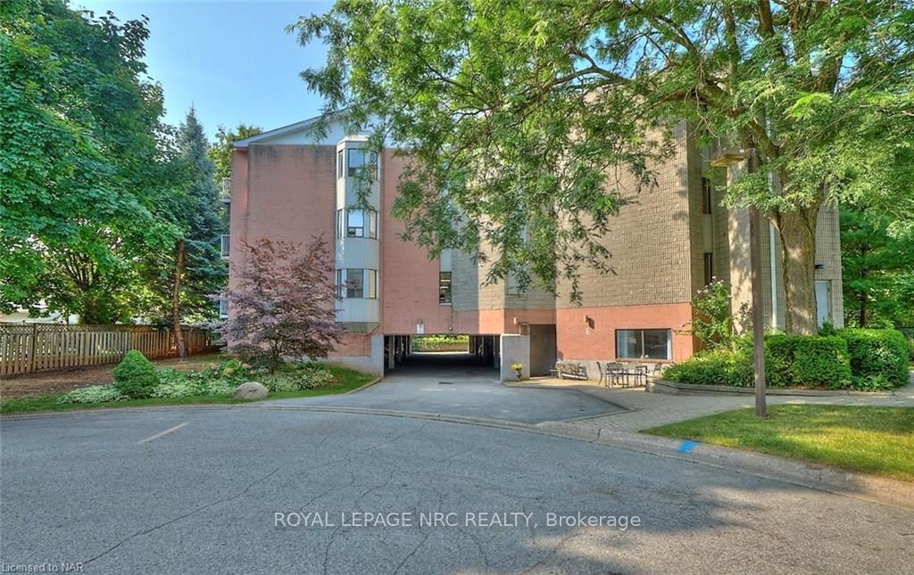 Front of Unit 201, 5 Niagara Street