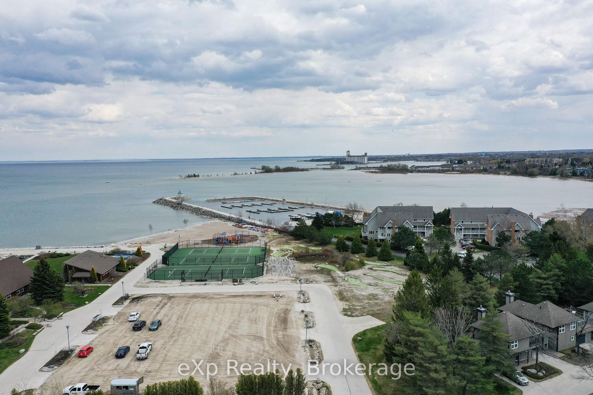Photo 15 of 337 Mariners Way, Collingwood — HOMEH