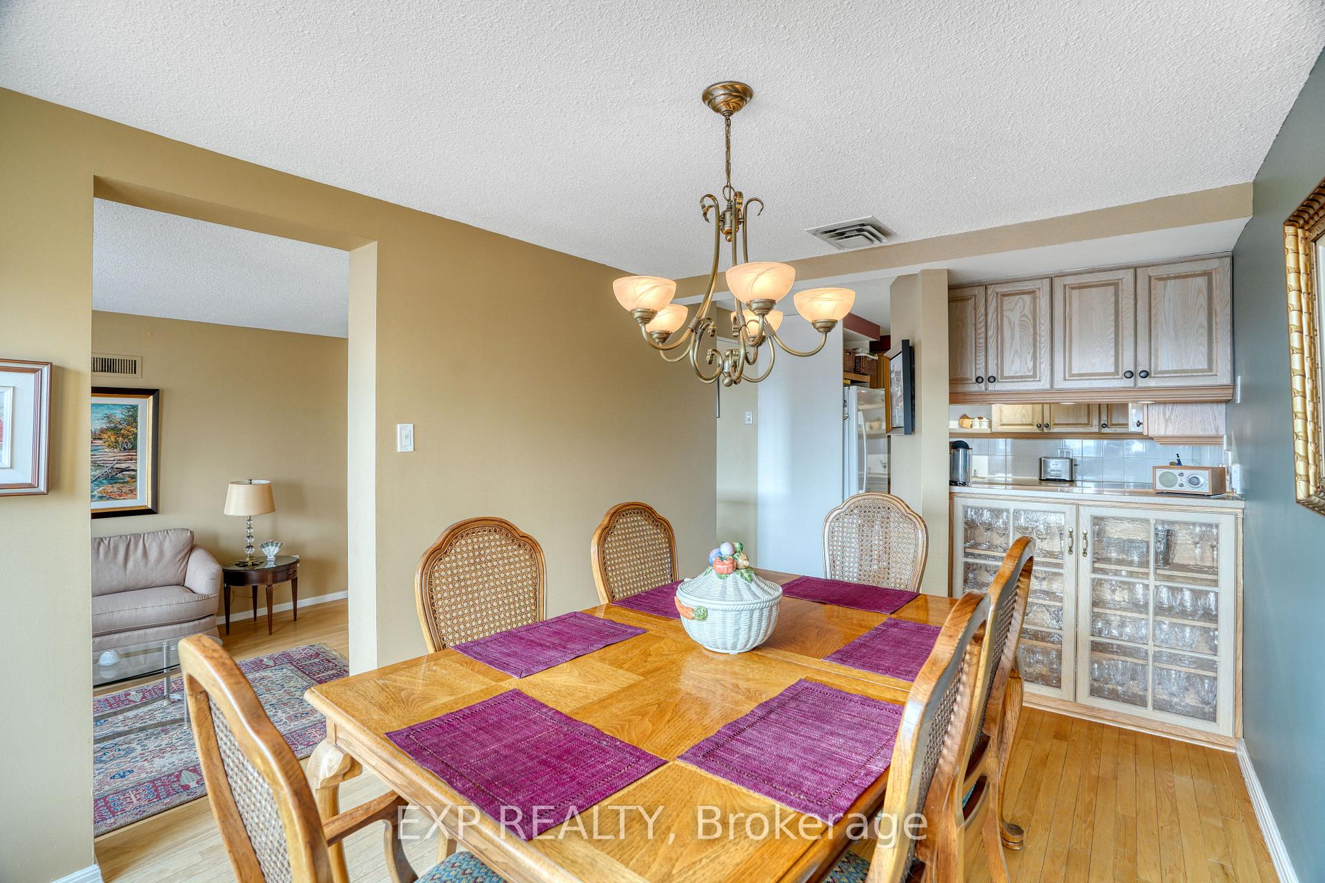 Photo 8 of Unit 1104, 373 Laurier Avenue E, Ottawa, Sandy Hill — HOMEH