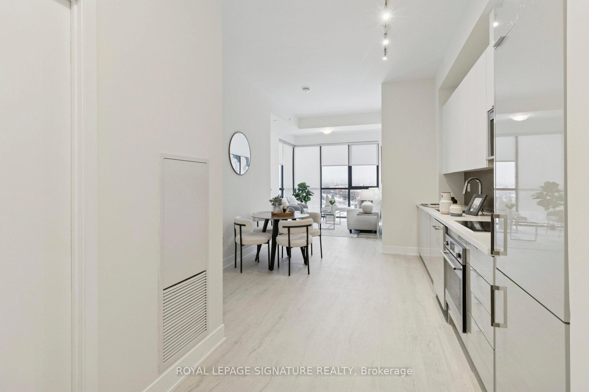 Photo 8 of Unit 525, 2908 Hwy 7, Vaughan, Concord — HOMEH