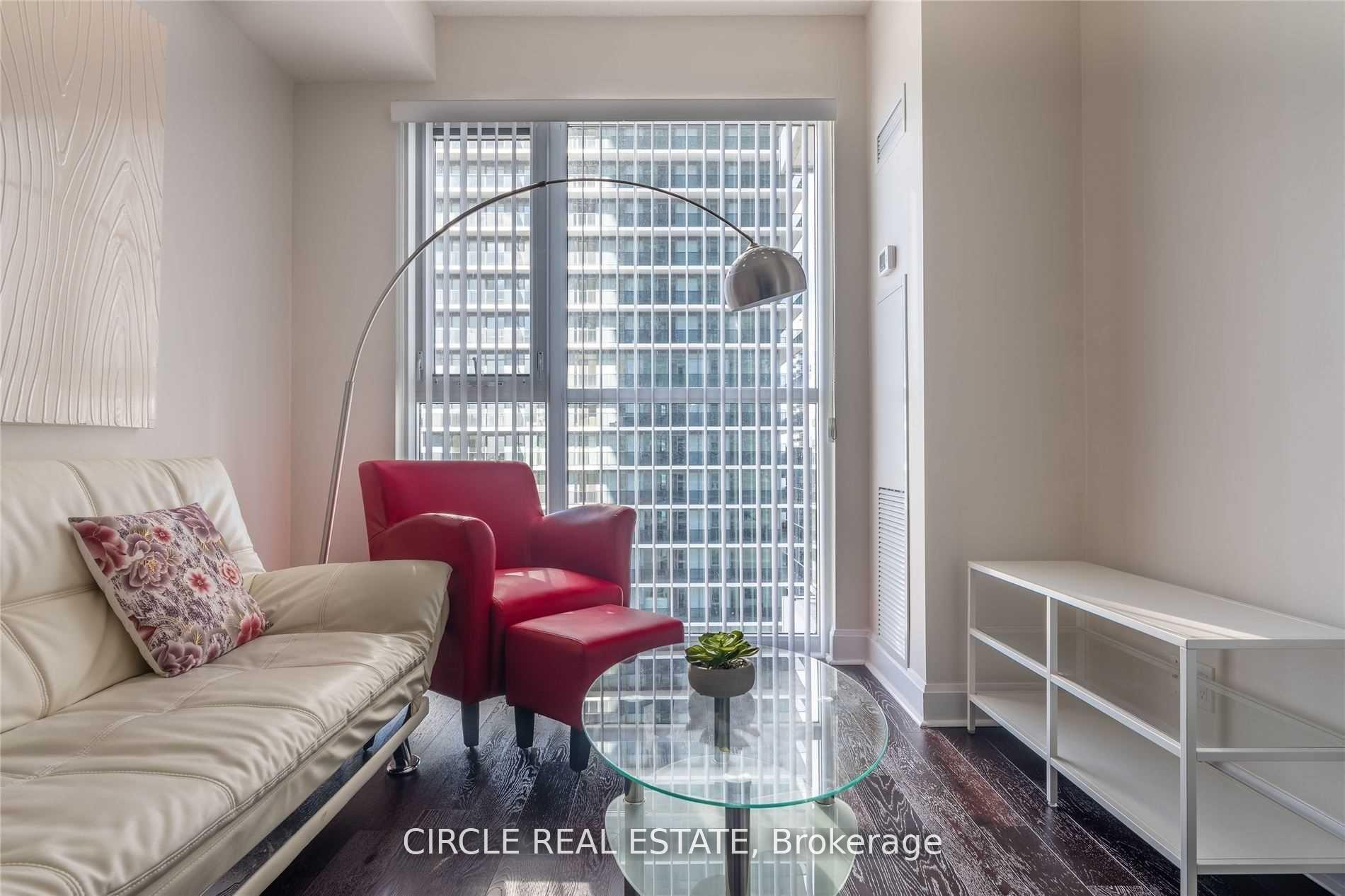 Photo 4 of Unit 1806, 33 Shore Breeze Drive, Etobicoke, Mimico — HOMEH