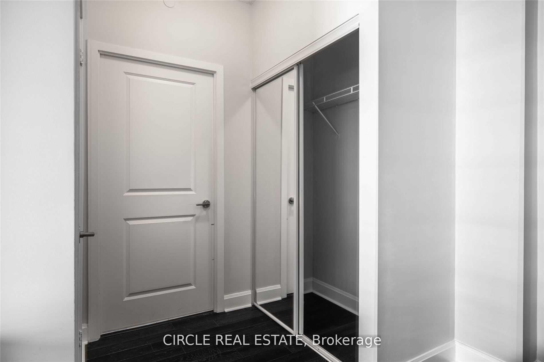 Photo 7 of Unit 1806, 33 Shore Breeze Drive, Etobicoke, Mimico — HOMEH