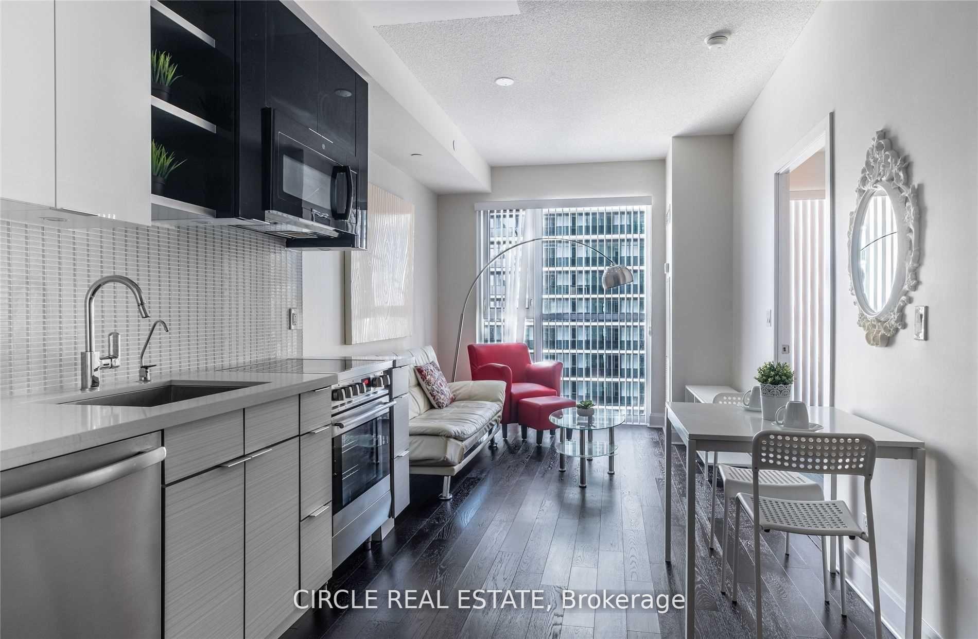 Photo 8 of Unit 1806, 33 Shore Breeze Drive, Etobicoke, Mimico — HOMEH