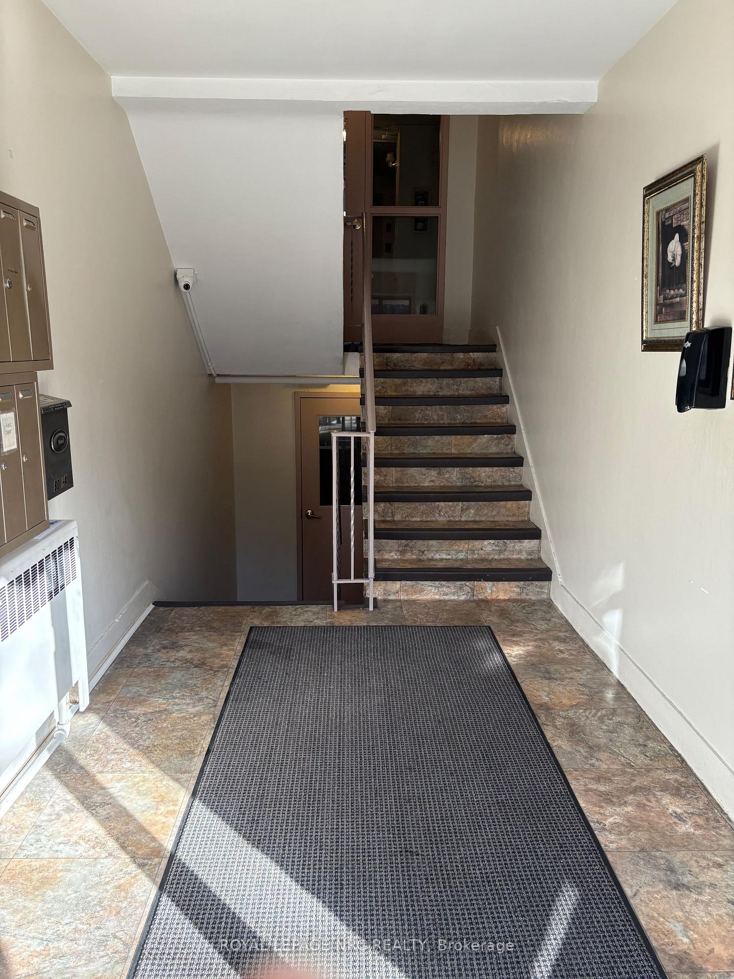 Photo 7 of Unit 2, 227 Macnab Street S, Hamilton, Durand — HOMEH
