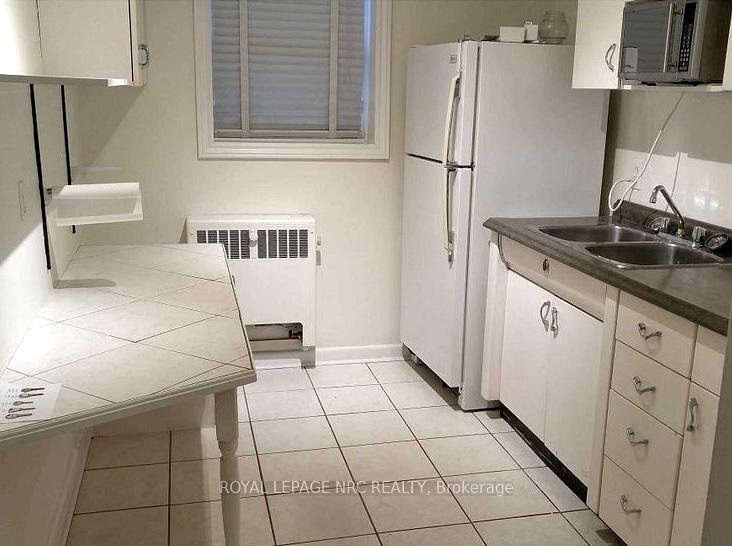 Photo 8 of Unit 2, 227 Macnab Street S, Hamilton, Durand — HOMEH