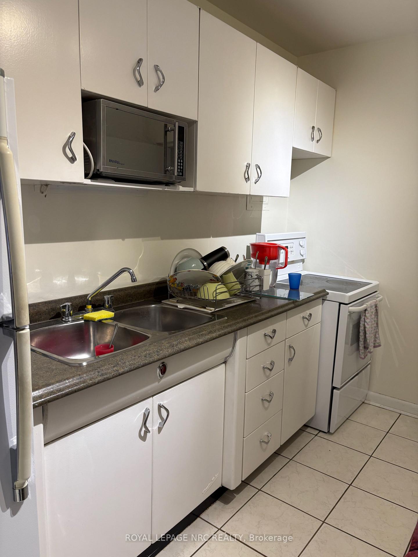 Photo 9 of Unit 2, 227 Macnab Street S, Hamilton, Durand — HOMEH