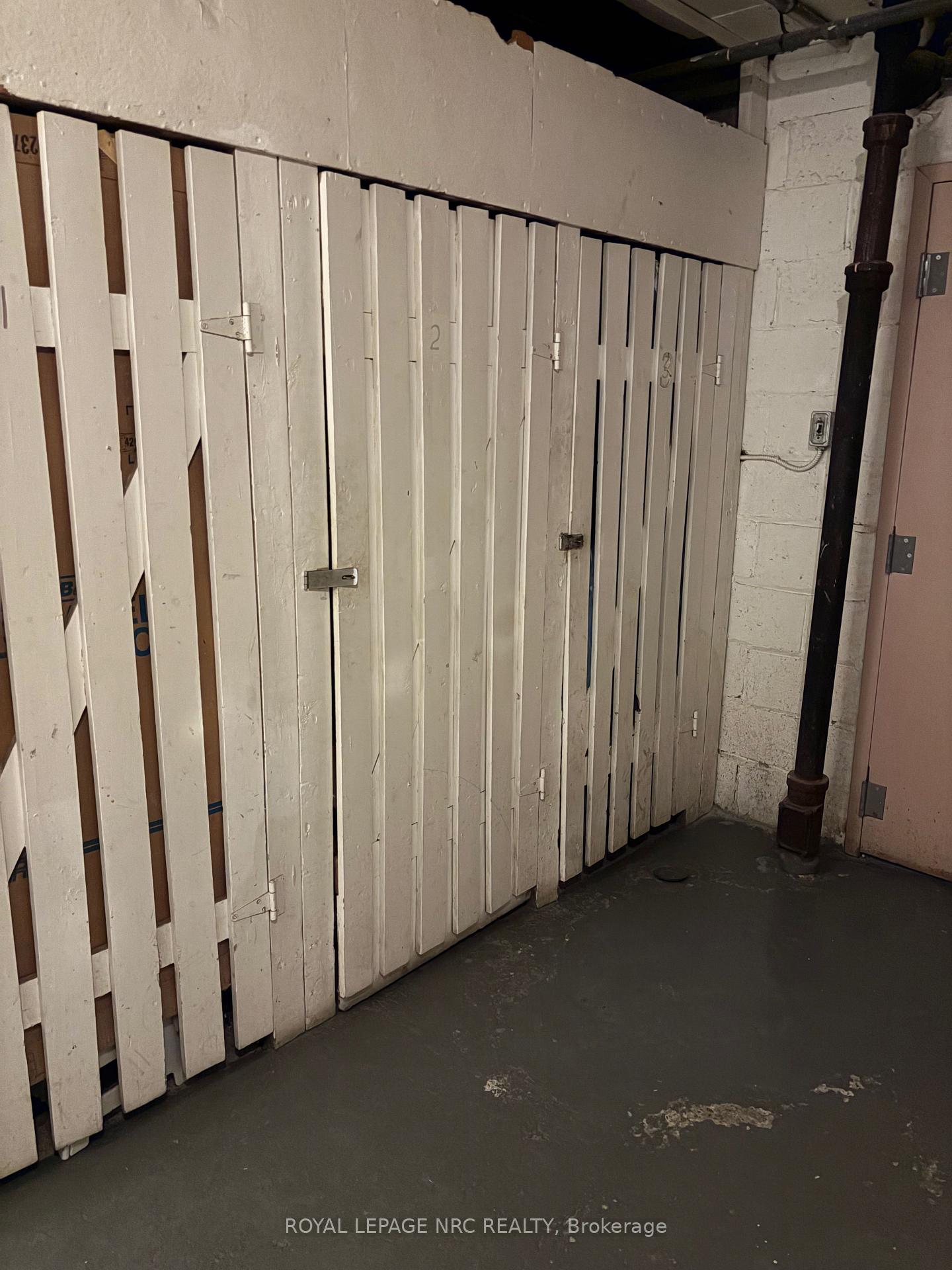 Photo 14 of Unit 2, 227 Macnab Street S, Hamilton, Durand — HOMEH