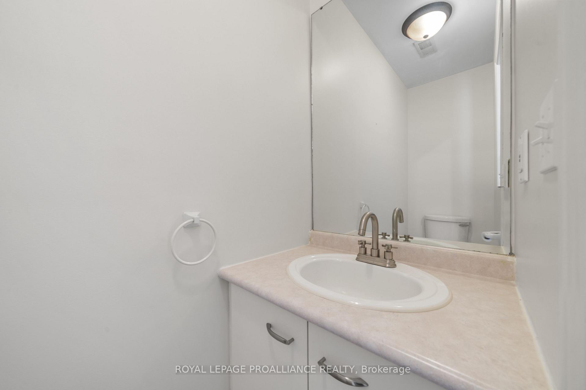 Photo 5 of Unit 5, 9 Progress Avenue, Belleville, Belleville Ward — HOMEH