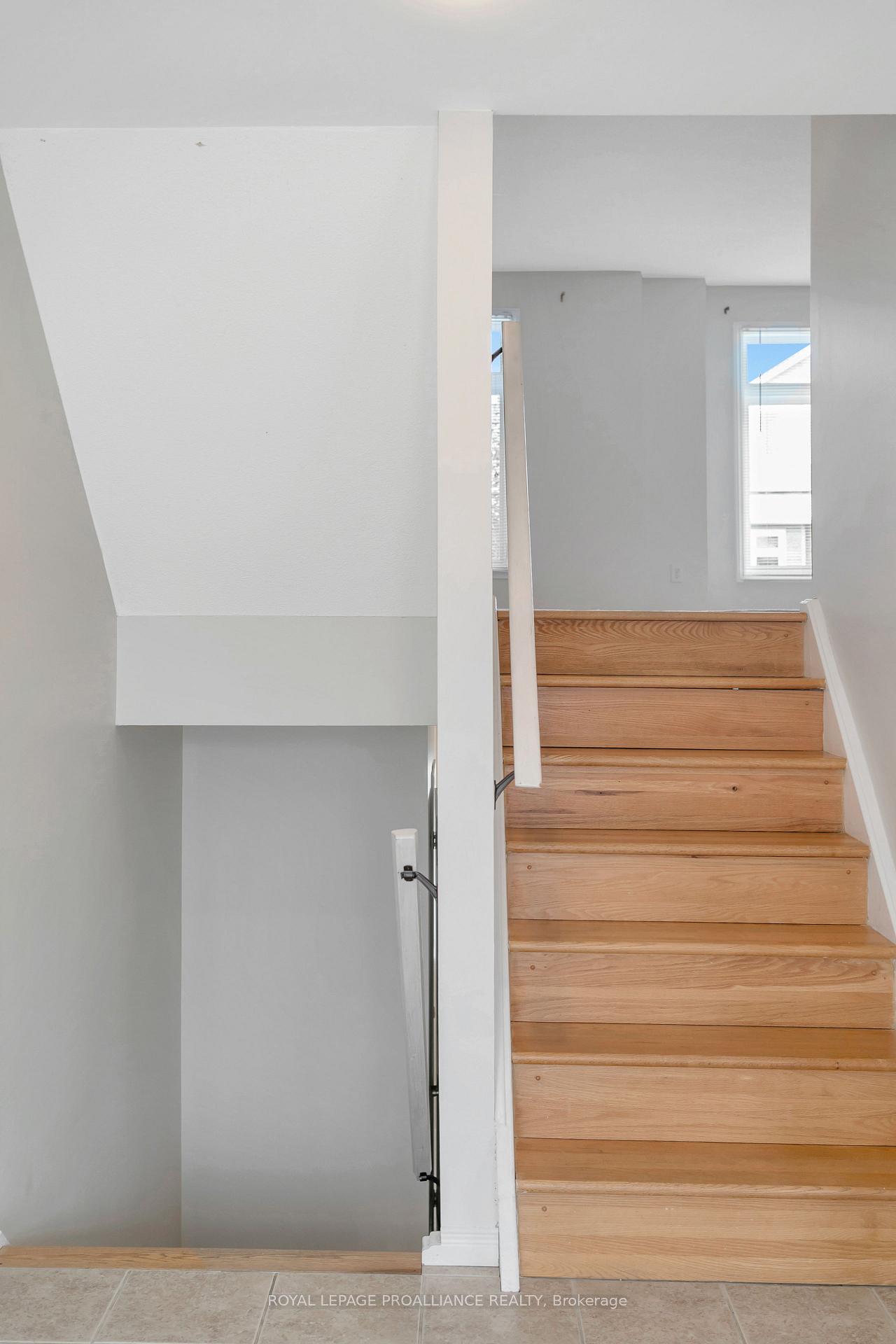 Photo 7 of Unit 5, 9 Progress Avenue, Belleville, Belleville Ward — HOMEH