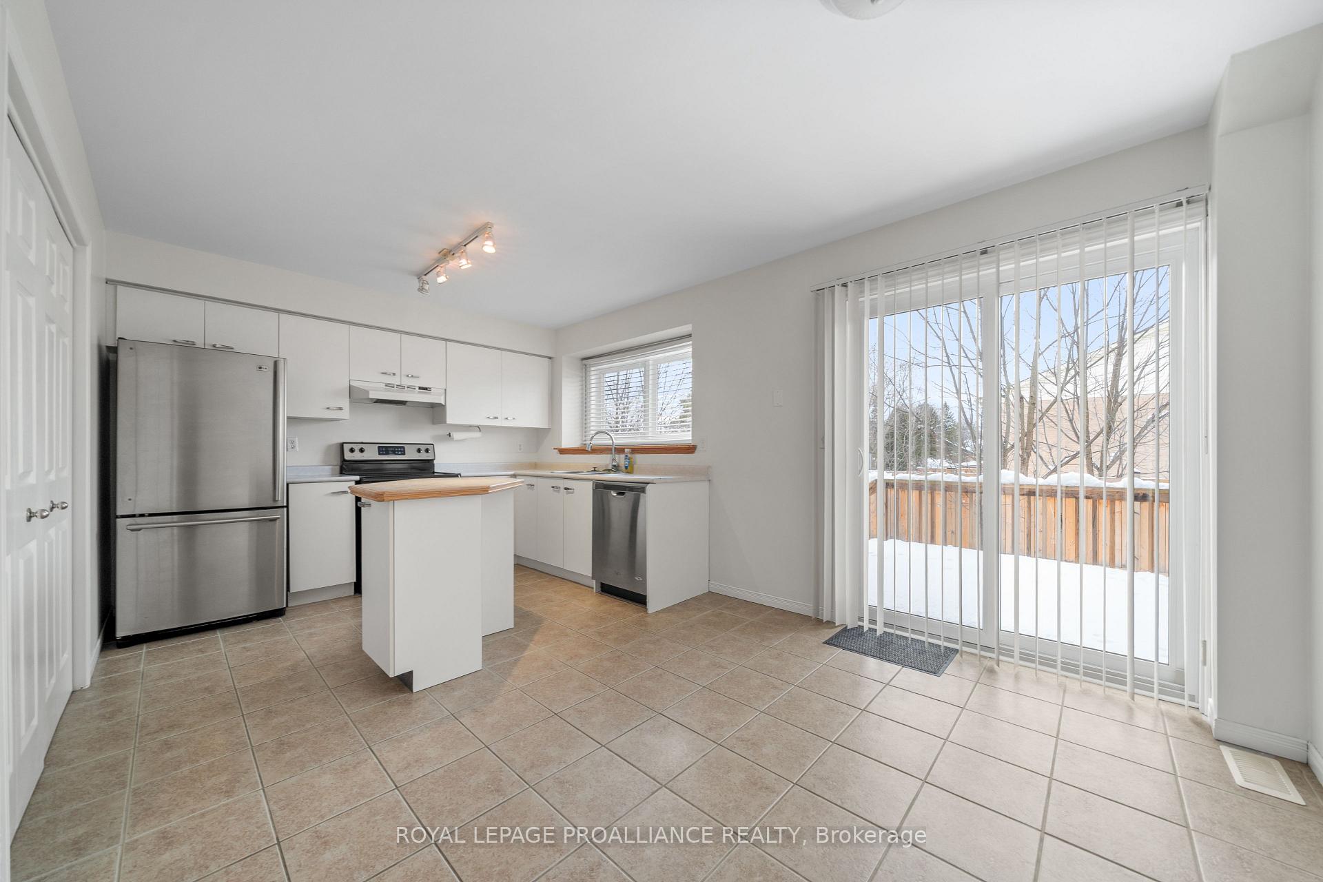 Photo 12 of Unit 5, 9 Progress Avenue, Belleville, Belleville Ward — HOMEH