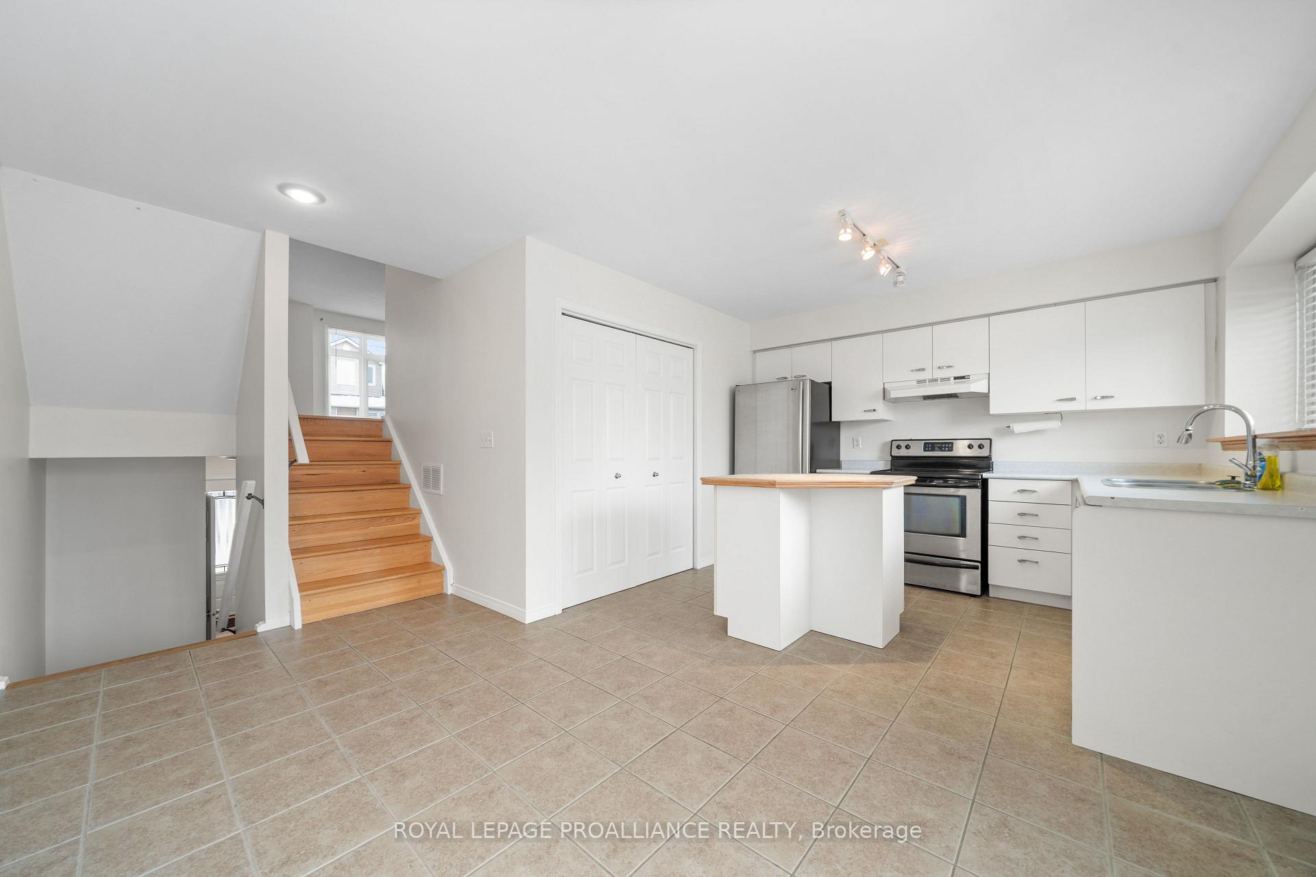 Photo 14 of Unit 5, 9 Progress Avenue, Belleville, Belleville Ward — HOMEH