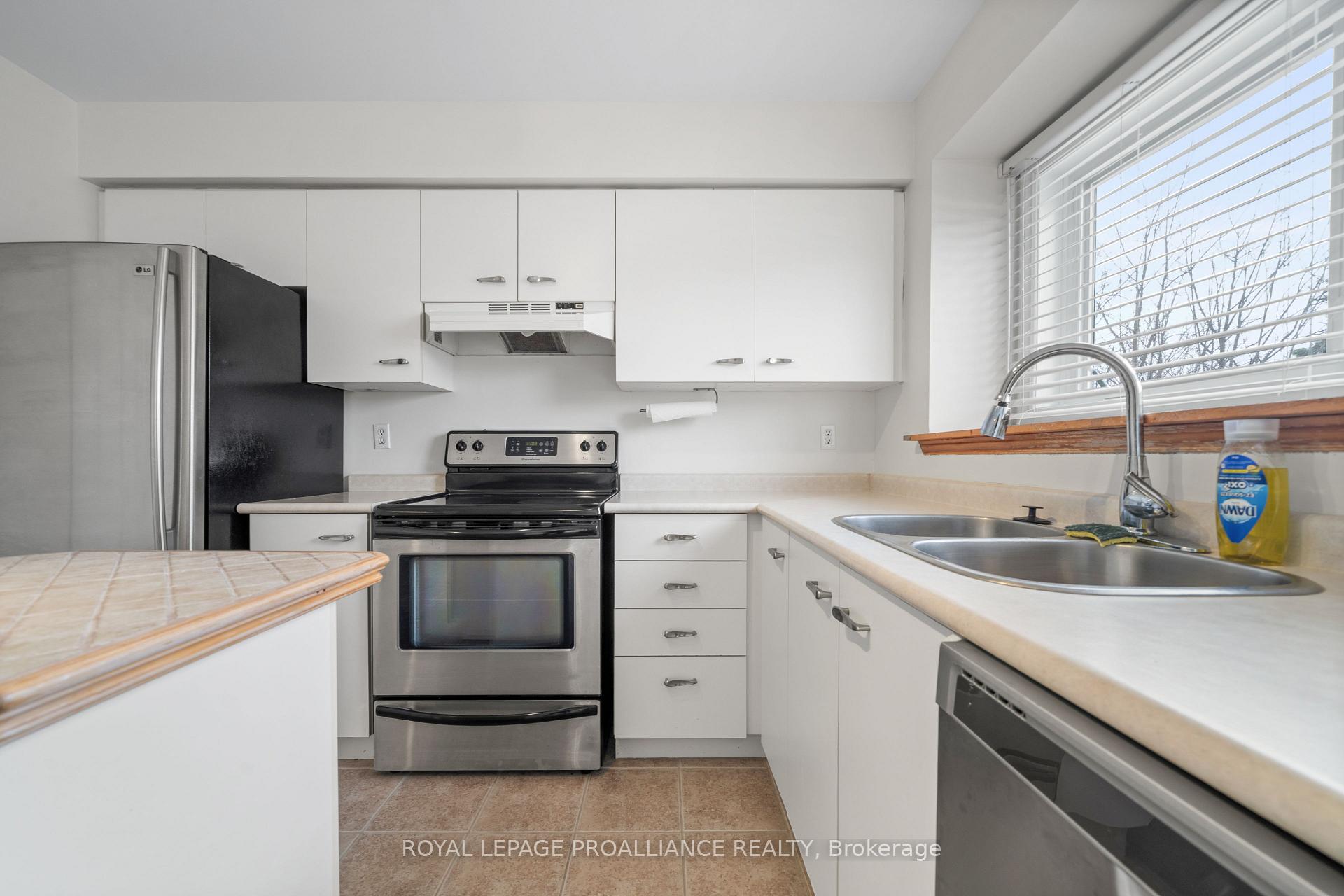 Photo 17 of Unit 5, 9 Progress Avenue, Belleville, Belleville Ward — HOMEH