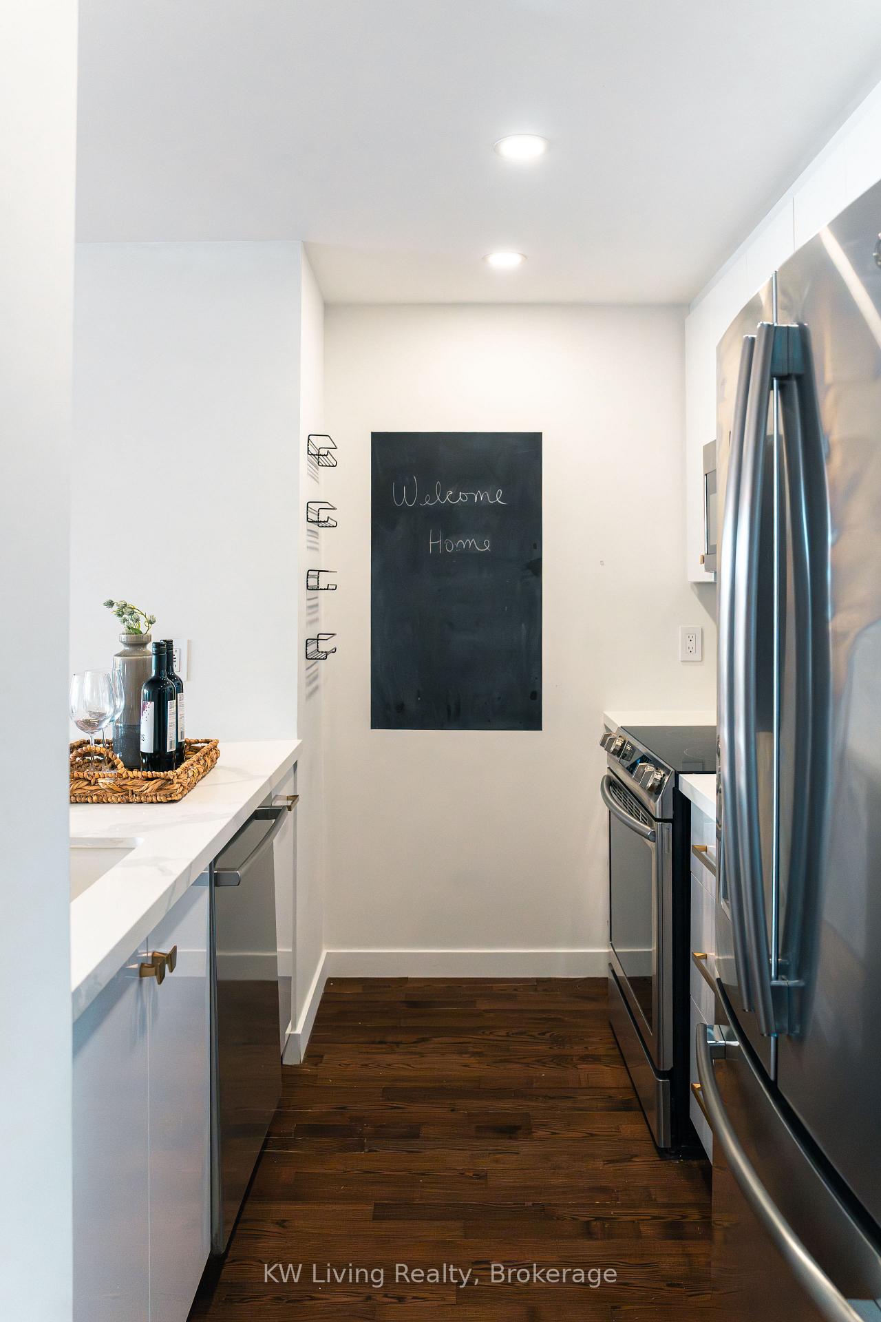 Photo 5 of Unit 509, 281 Mutual Street, Toronto, Church-Yonge Corridor — HOMEH