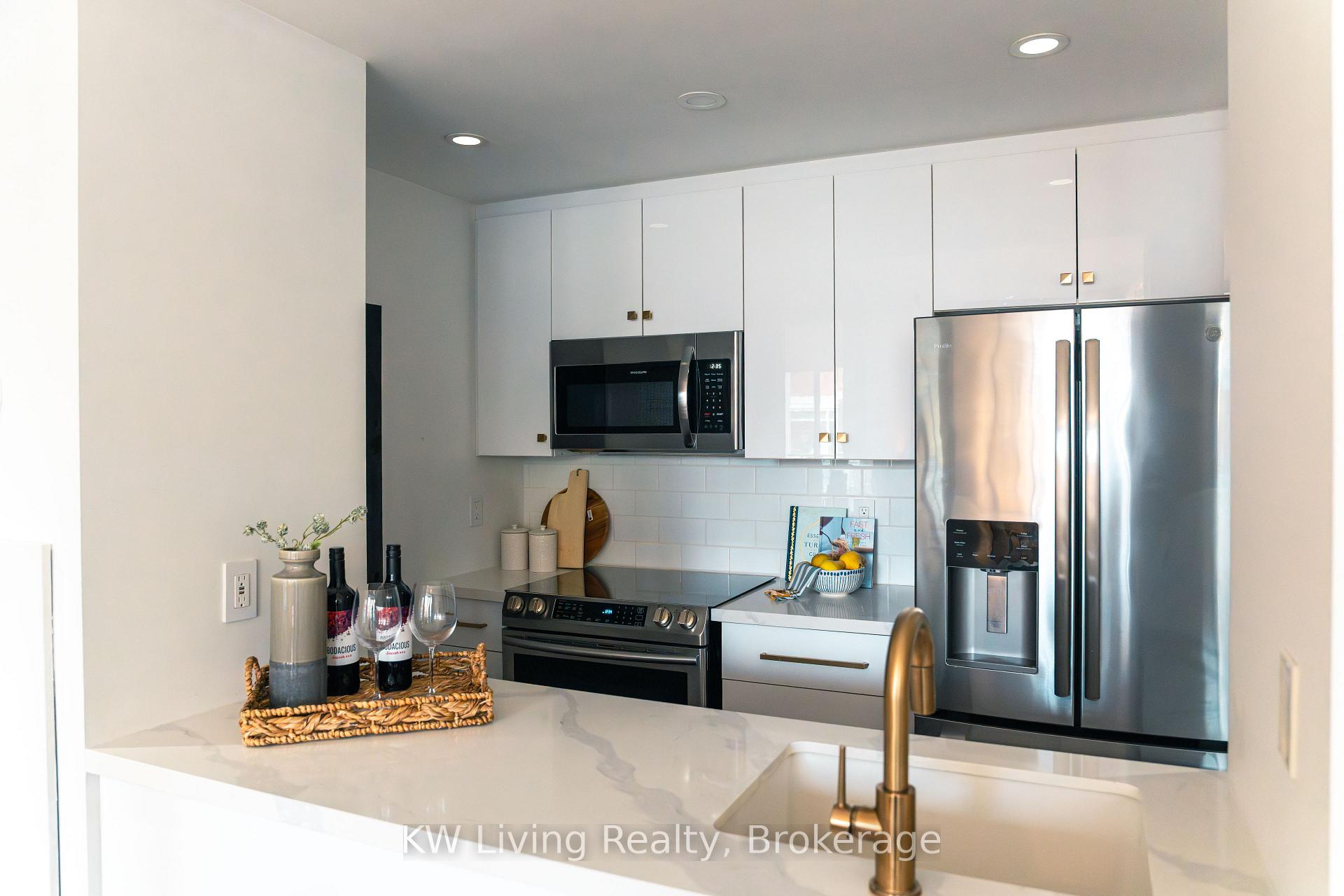 Photo 8 of Unit 509, 281 Mutual Street, Toronto, Church-Yonge Corridor — HOMEH