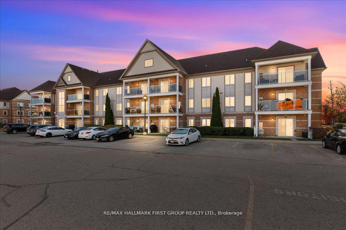 Photo 1 of Unit 204, 132 Aspen Springs Drive, Clarington, Bowmanville — HOMEH
