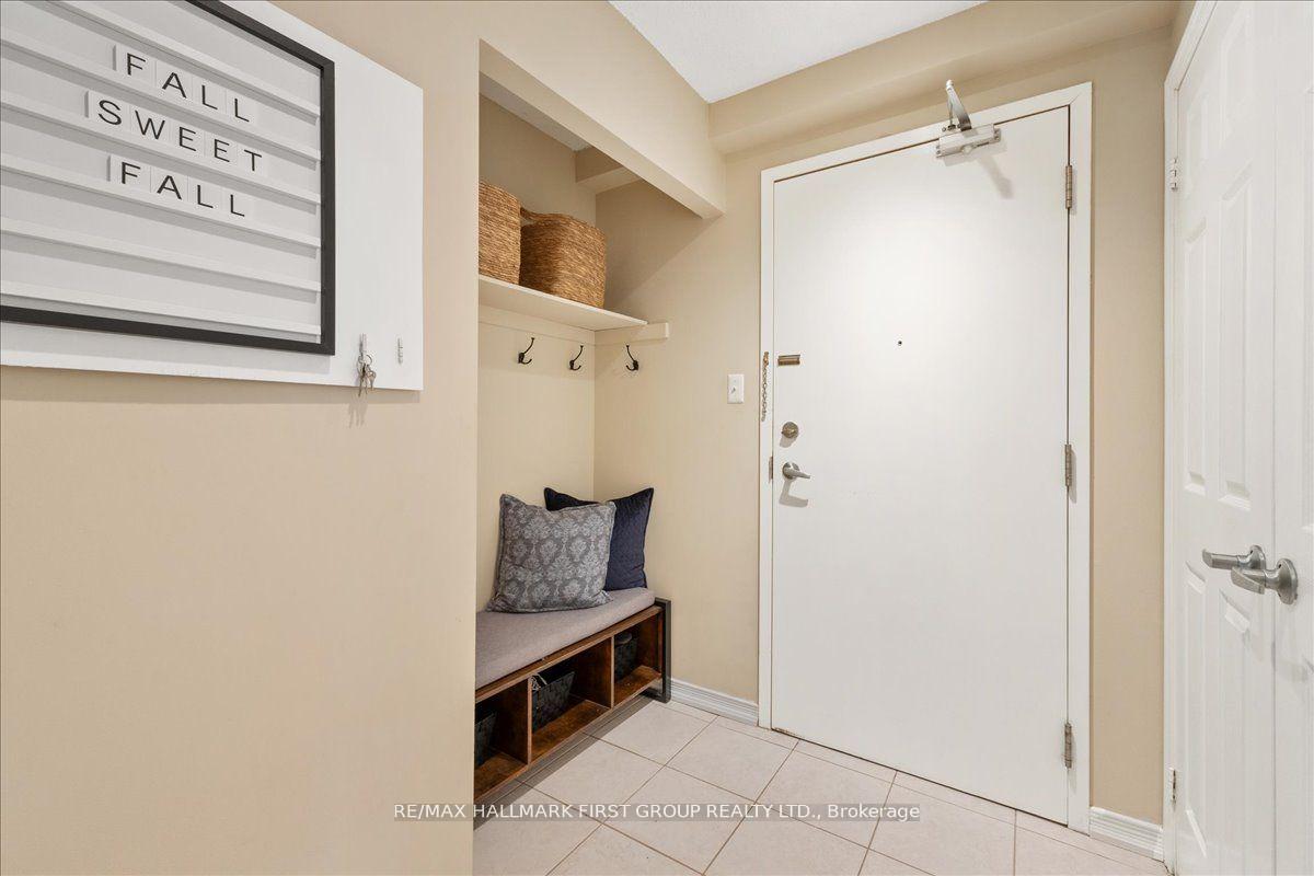 Photo 4 of Unit 204, 132 Aspen Springs Drive, Clarington, Bowmanville — HOMEH