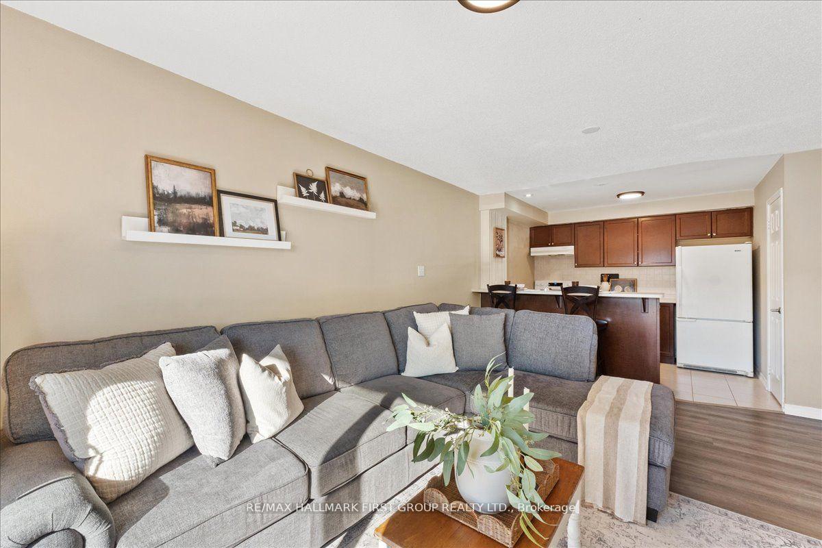 Photo 14 of Unit 204, 132 Aspen Springs Drive, Clarington, Bowmanville — HOMEH