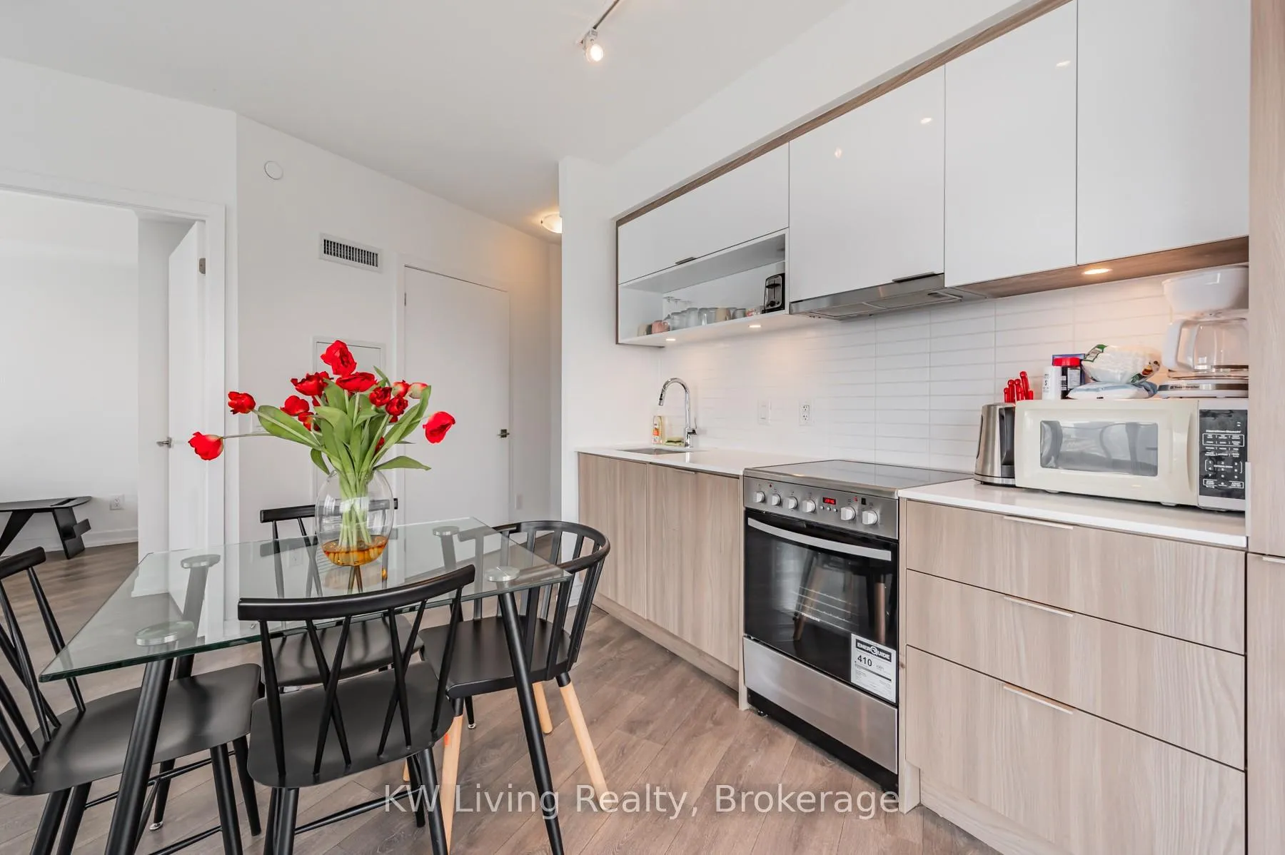 Photo 5 of Unit 3307, 159 Wellesley Street E, Toronto, Cabbagetown-South St. James Town — HOMEH