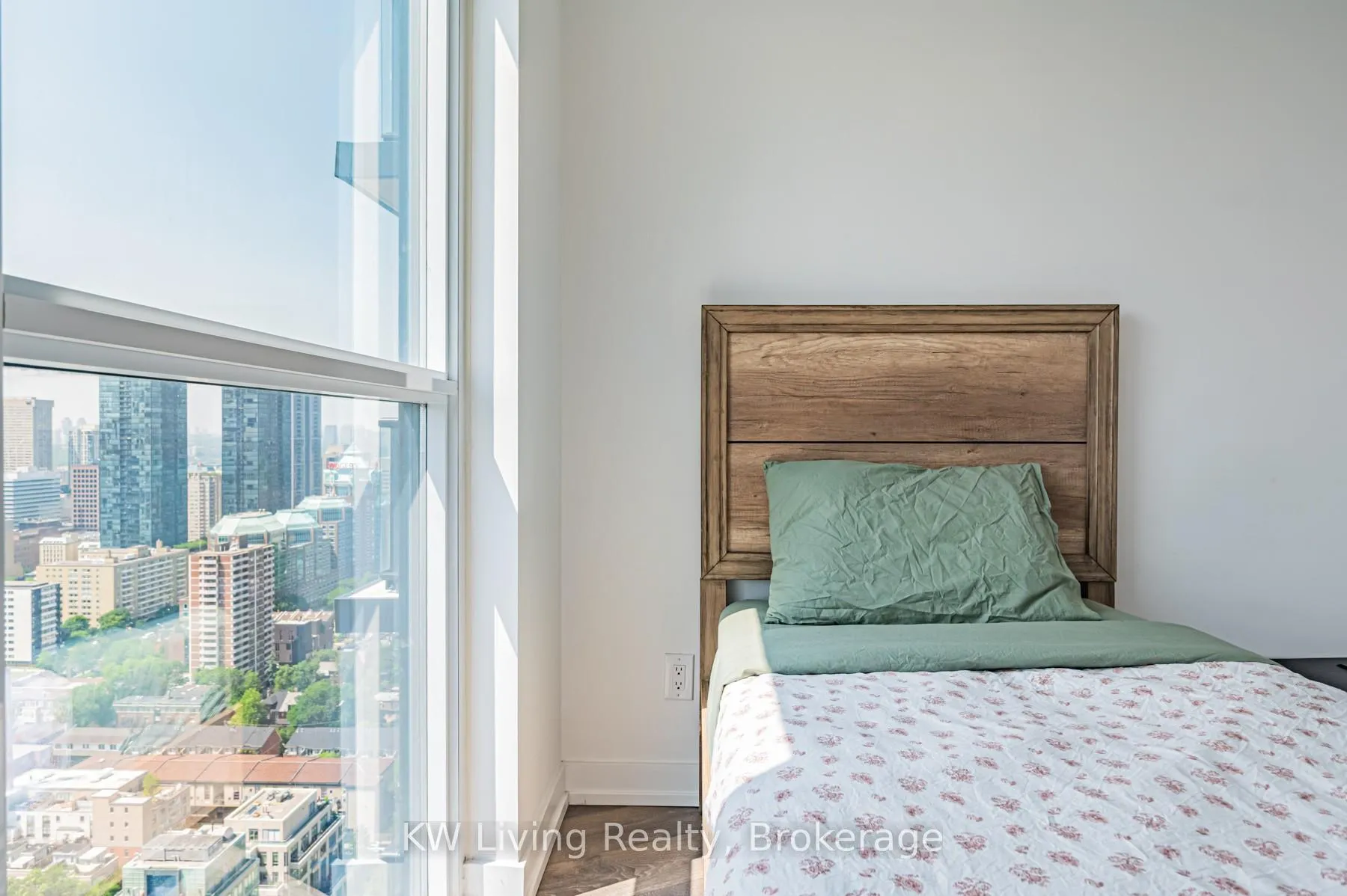 Photo 7 of Unit 3307, 159 Wellesley Street E, Toronto, Cabbagetown-South St. James Town — HOMEH