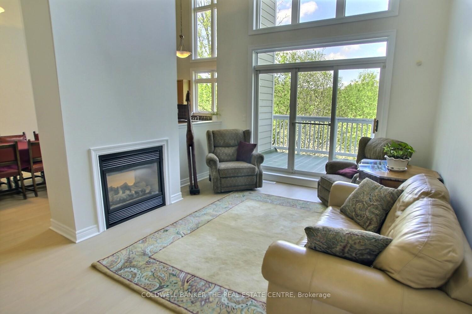 Photo 14 of Unit 8, 991 On Bogart Circle, Newmarket, Gorham-College Manor — HOMEH