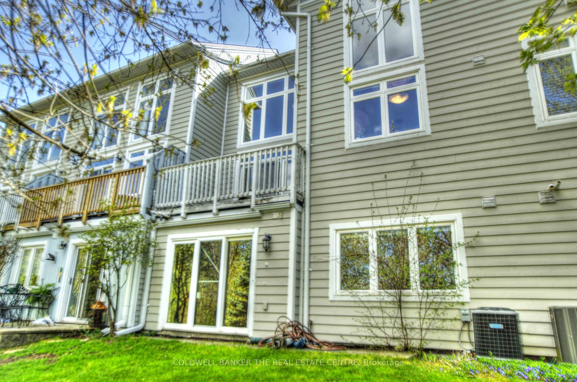 Photo 35 of Unit 8, 991 On Bogart Circle, Newmarket, Gorham-College Manor — HOMEH