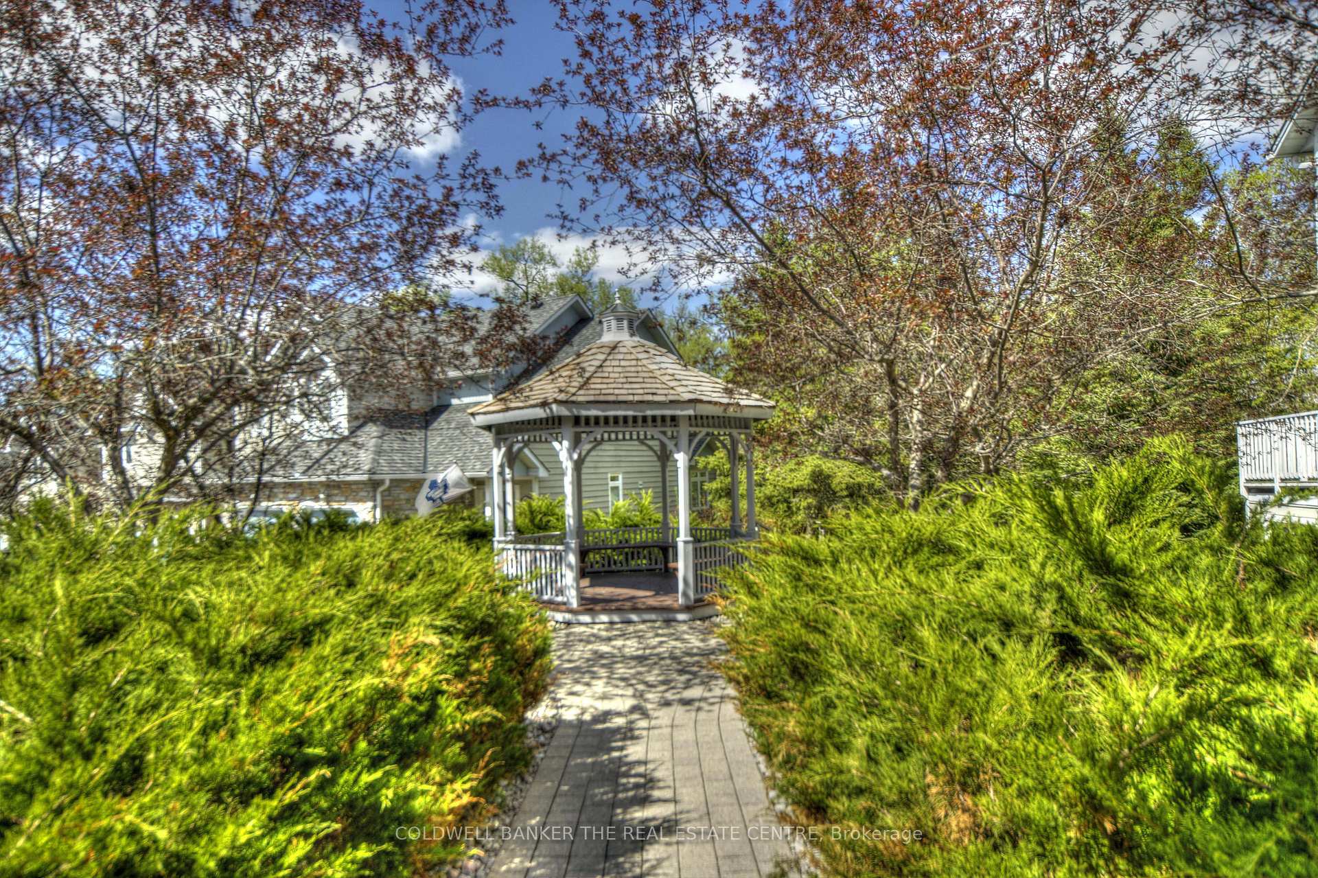 Photo 36 of Unit 8, 991 On Bogart Circle, Newmarket, Gorham-College Manor — HOMEH