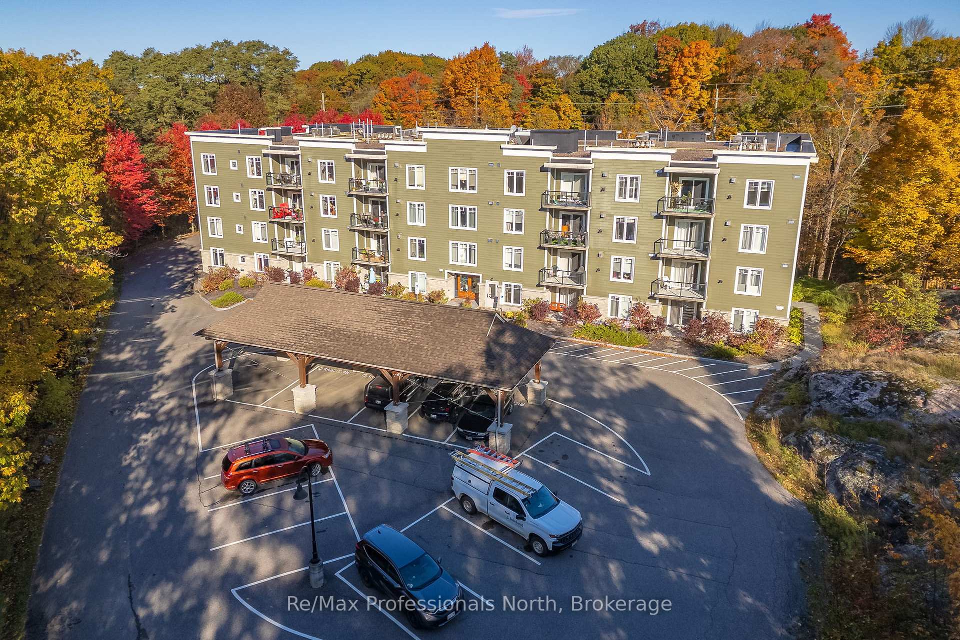 Photo 1 of Unit 402, 391 James Street W, Gravenhurst, Muskoka (S) — HOMEH