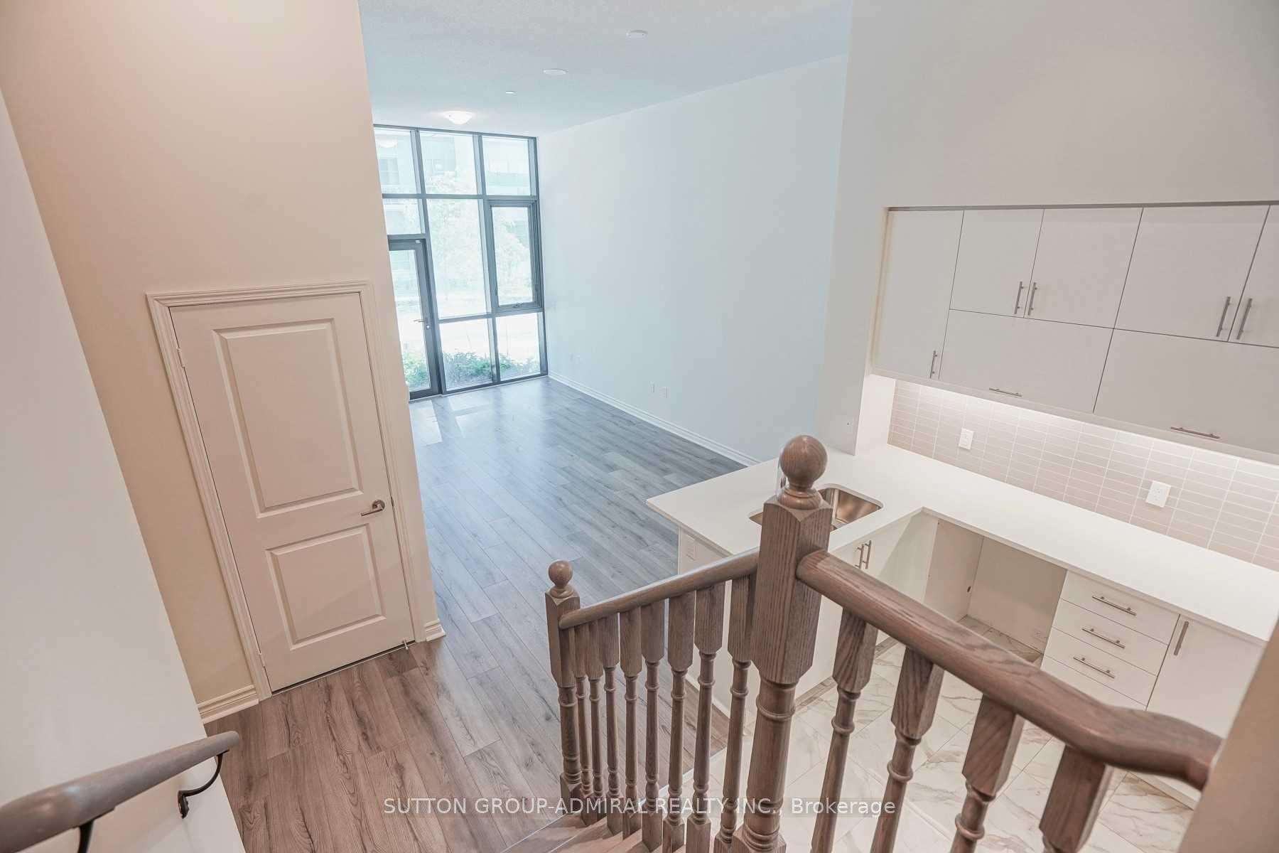 Photo 4 of Unit Th4, 39 Annie Craig Drive, Etobicoke, Mimico — HOMEH
