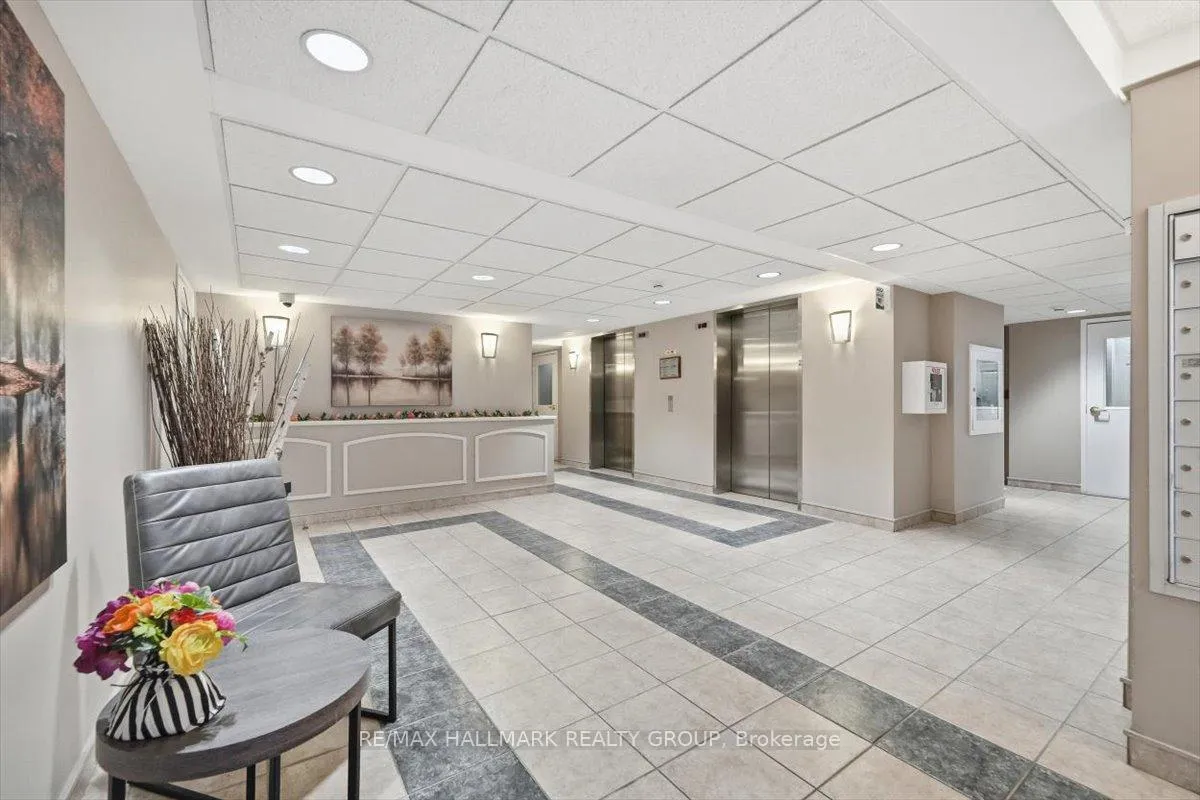 Photo 2 of Unit 206, 320 Centrum Boulevard, Ottawa, Bilberry Creek/Queenswood Heights — HOMEH