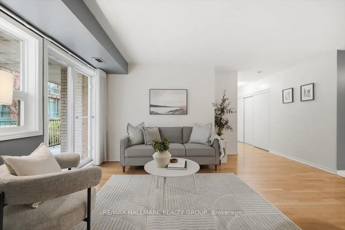 Photo 9 of Unit 206, 320 Centrum Boulevard, Ottawa, Bilberry Creek/Queenswood Heights — HOMEH