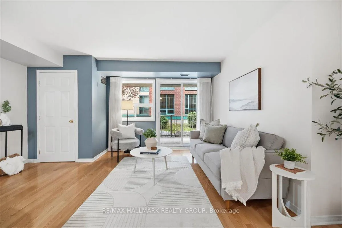 Photo 10 of Unit 206, 320 Centrum Boulevard, Ottawa, Bilberry Creek/Queenswood Heights — HOMEH