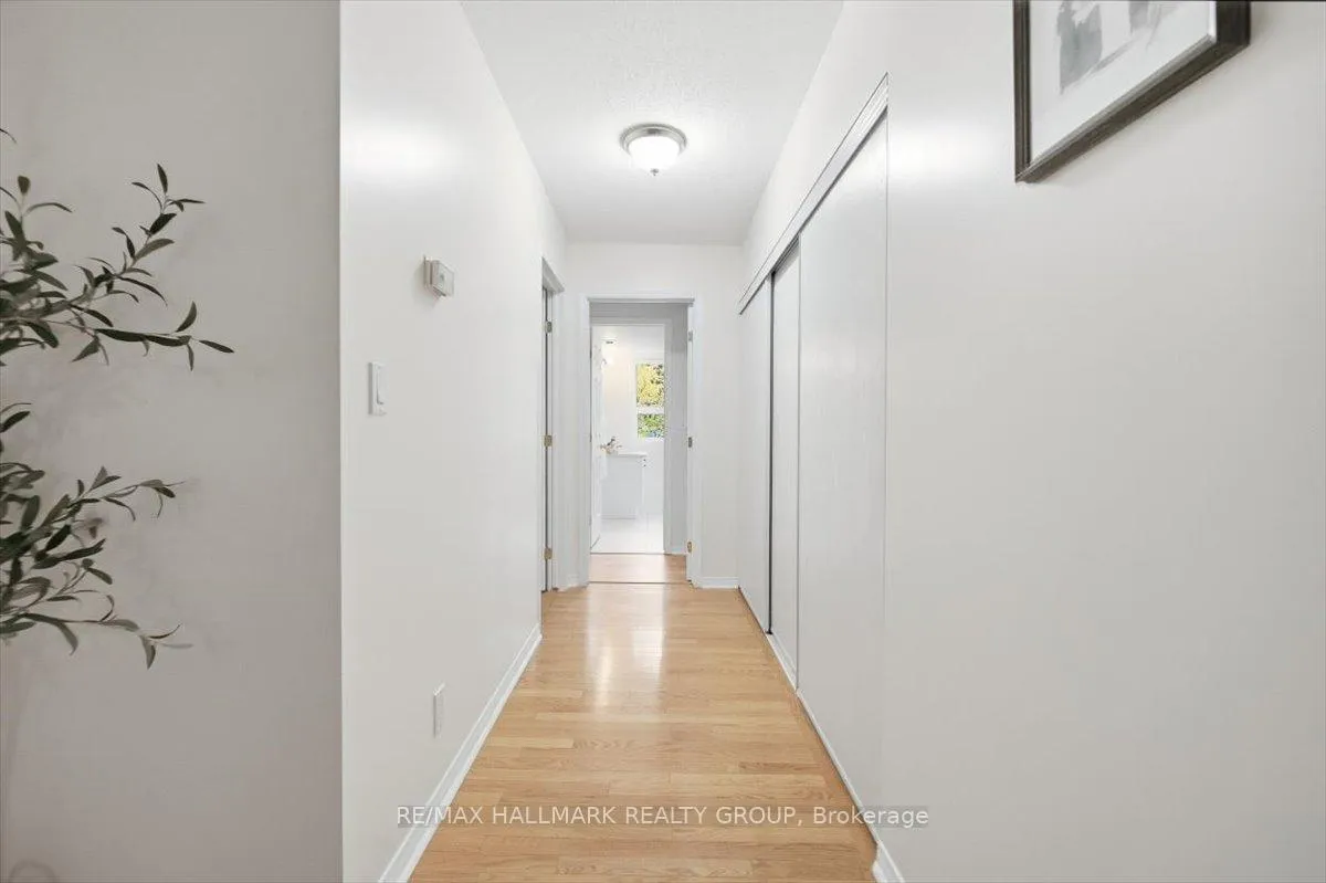 Photo 12 of Unit 206, 320 Centrum Boulevard, Ottawa, Bilberry Creek/Queenswood Heights — HOMEH
