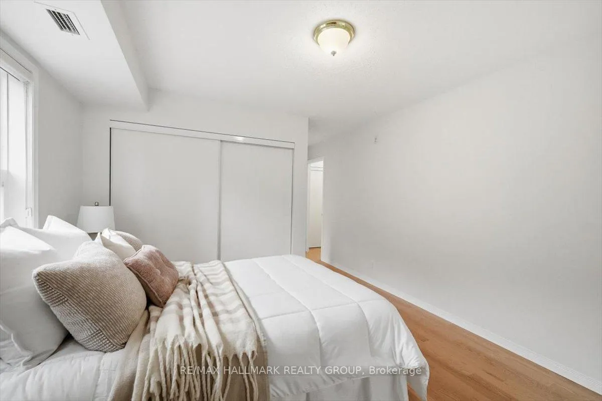 Photo 14 of Unit 206, 320 Centrum Boulevard, Ottawa, Bilberry Creek/Queenswood Heights — HOMEH