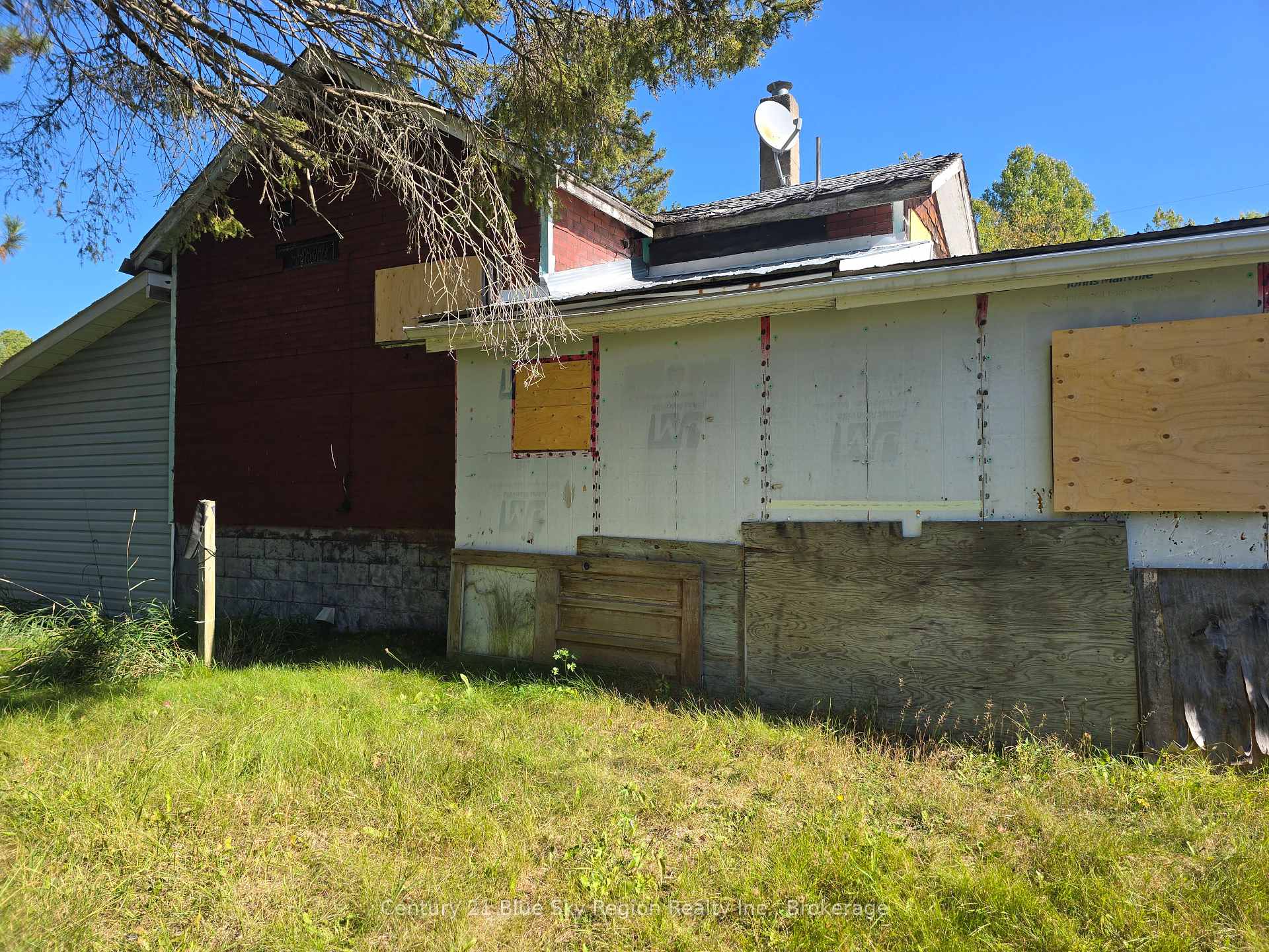 Photo 5 of 1631B River Road, Chisholm — HOMEH