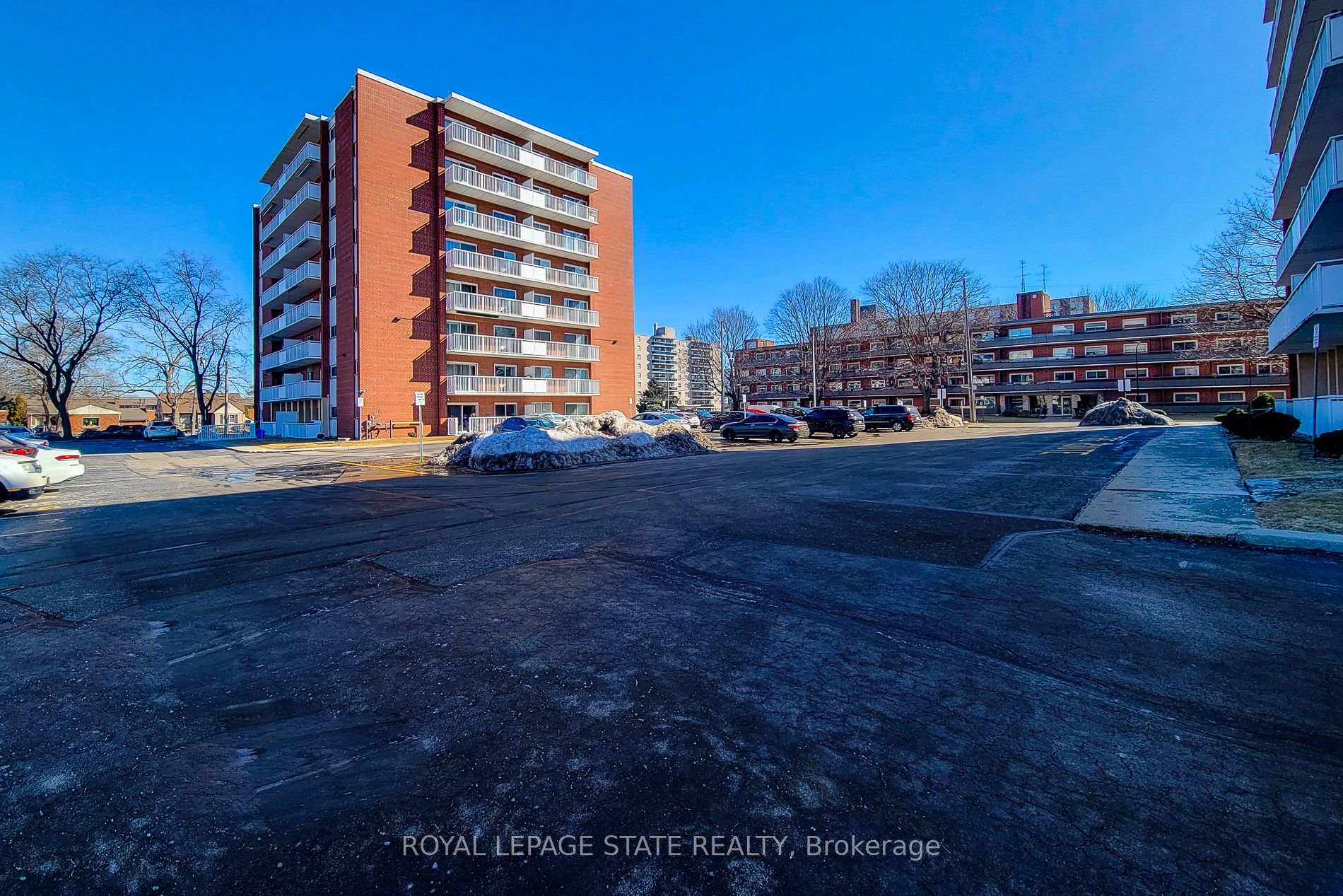 Photo 4 of 8 Woodman Drive S, Hamilton, Corman — HOMEH