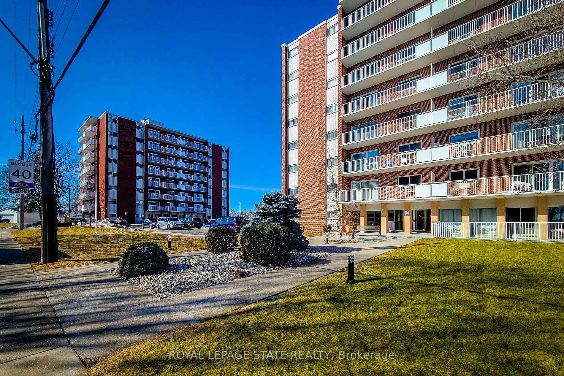 Photo 5 of 8 Woodman Drive S, Hamilton, Corman — HOMEH
