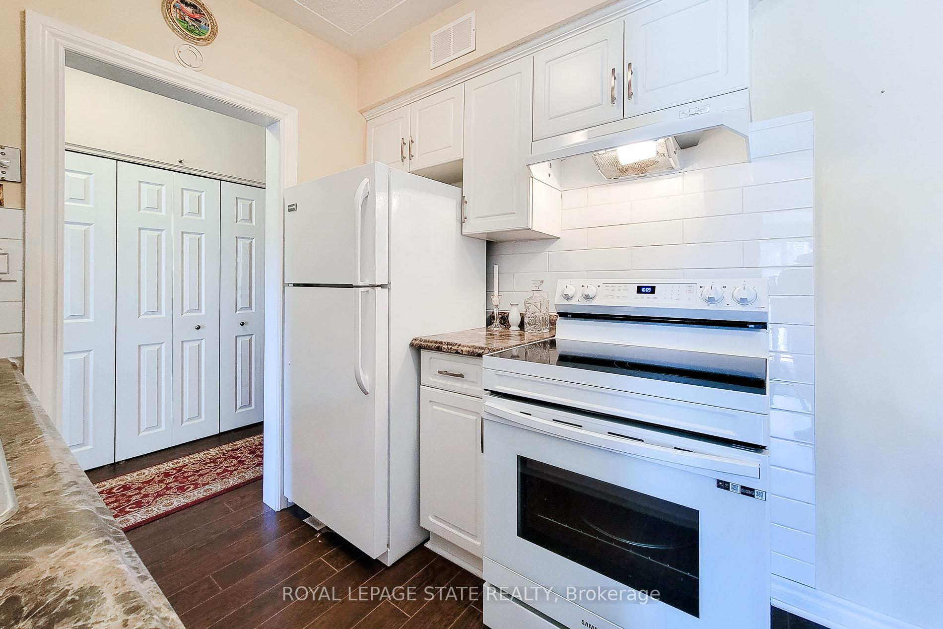 Photo 19 of 8 Woodman Drive S, Hamilton, Corman — HOMEH