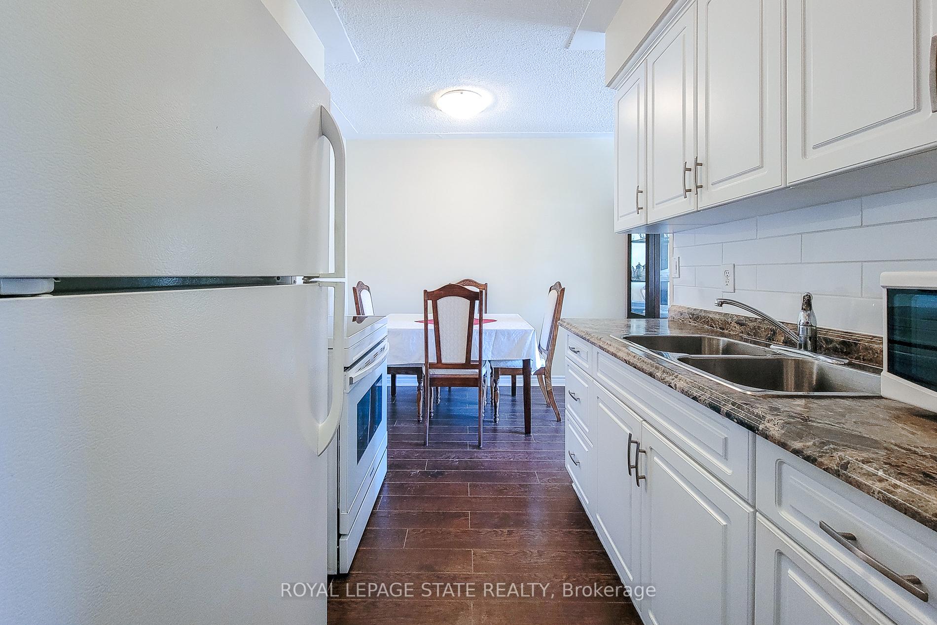Photo 21 of 8 Woodman Drive S, Hamilton, Corman — HOMEH