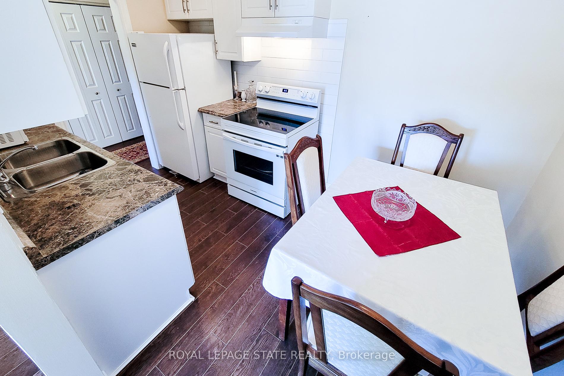 Photo 23 of 8 Woodman Drive S, Hamilton, Corman — HOMEH