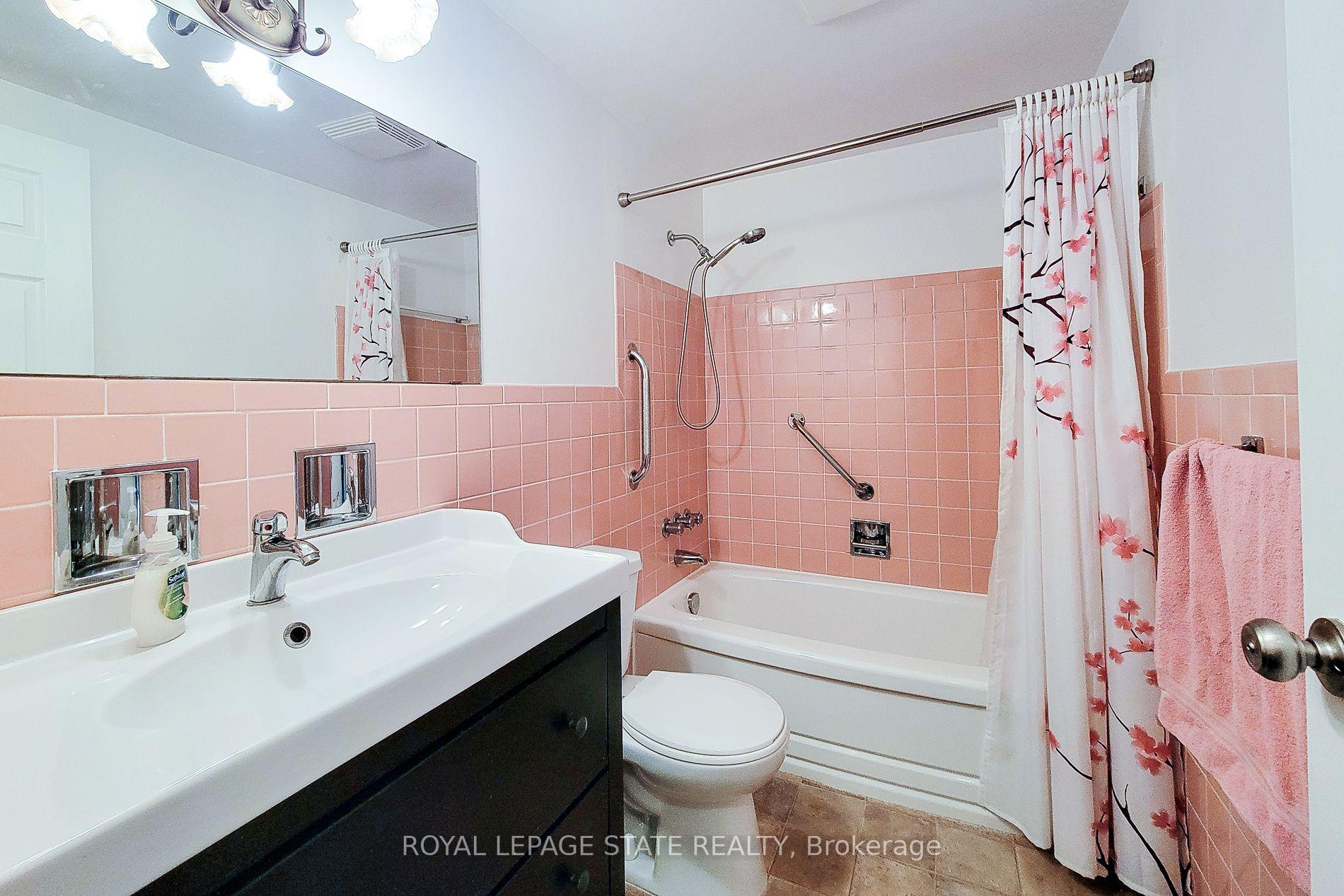 Photo 29 of 8 Woodman Drive S, Hamilton, Corman — HOMEH